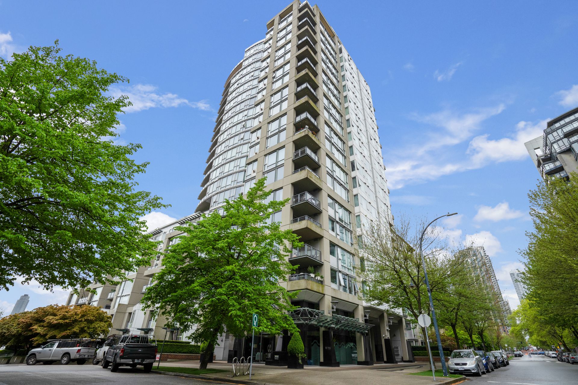 1 at 603 - 1383 Marinaside Crescent, Yaletown, Vancouver West