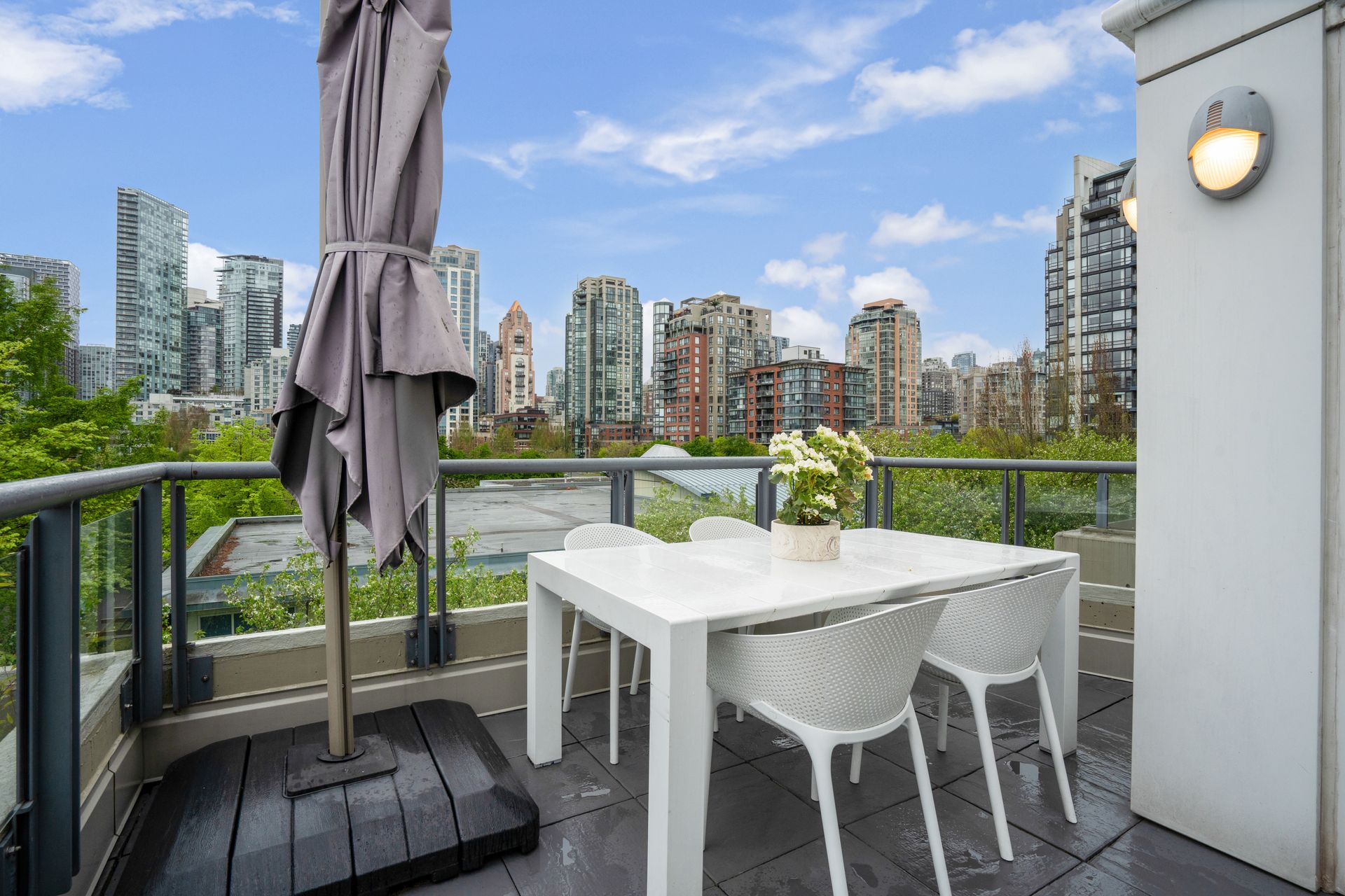 13 at 603 - 1383 Marinaside Crescent, Yaletown, Vancouver West