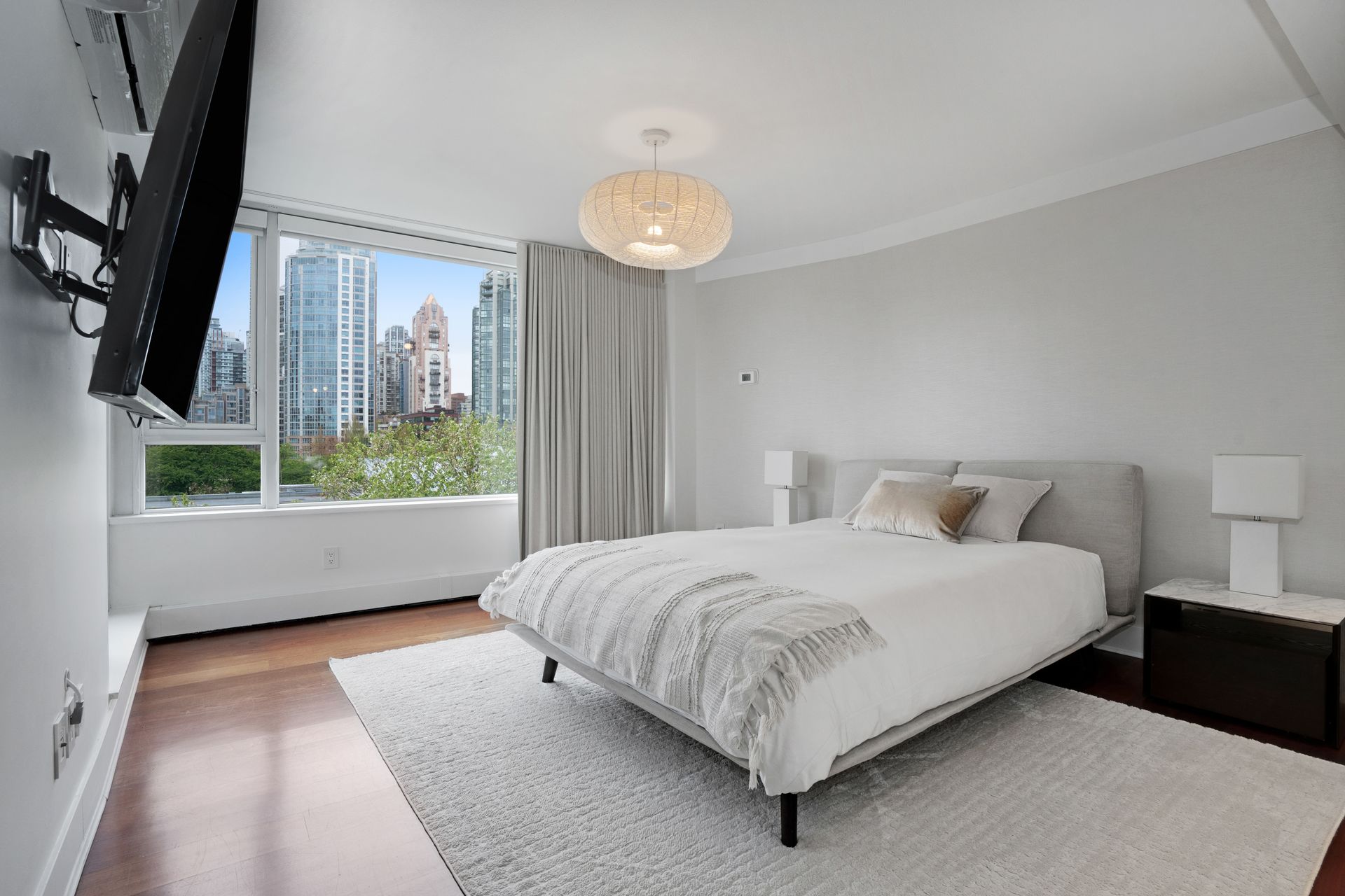 18 at 603 - 1383 Marinaside Crescent, Yaletown, Vancouver West