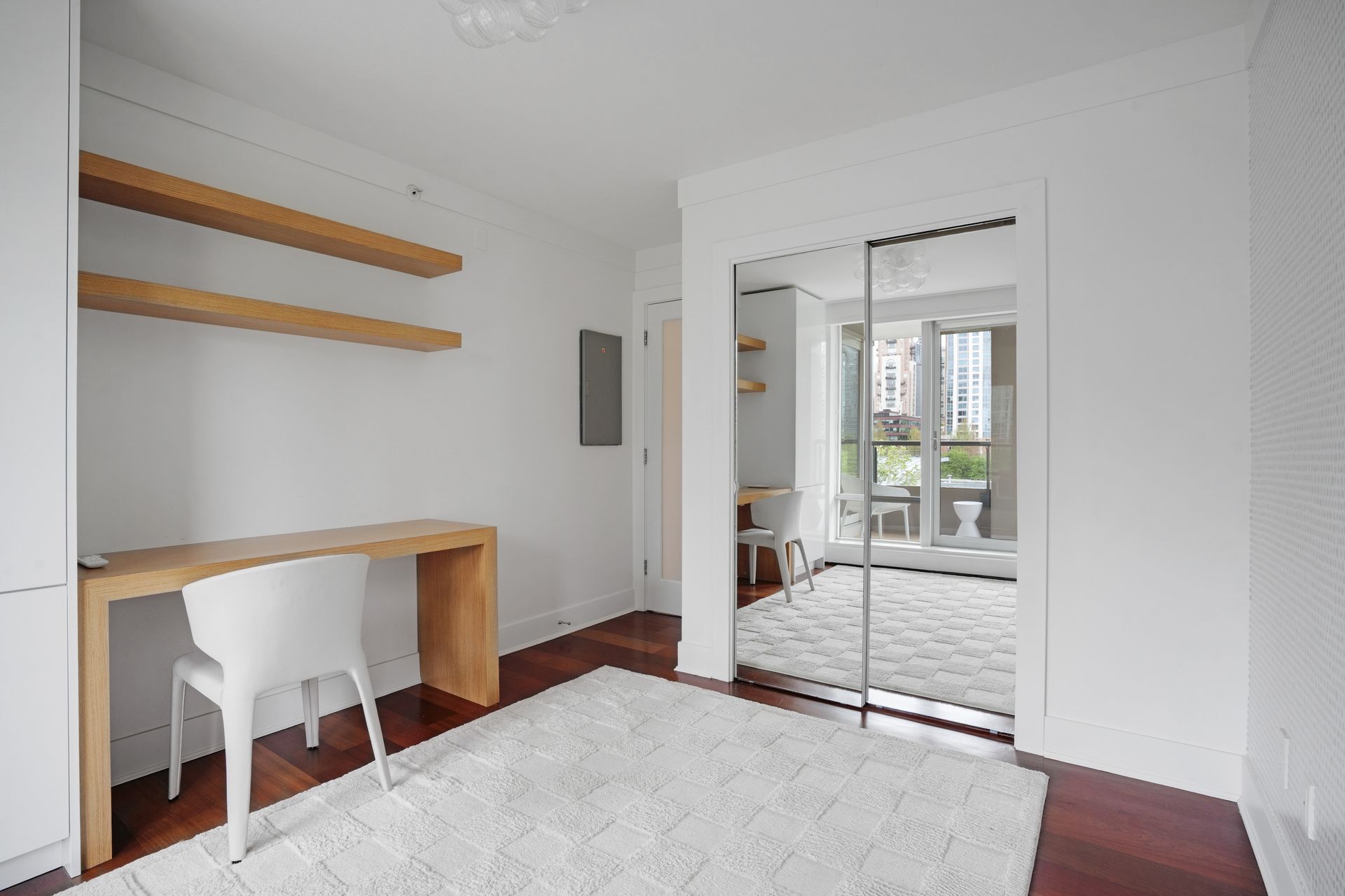 21 at 603 - 1383 Marinaside Crescent, Yaletown, Vancouver West