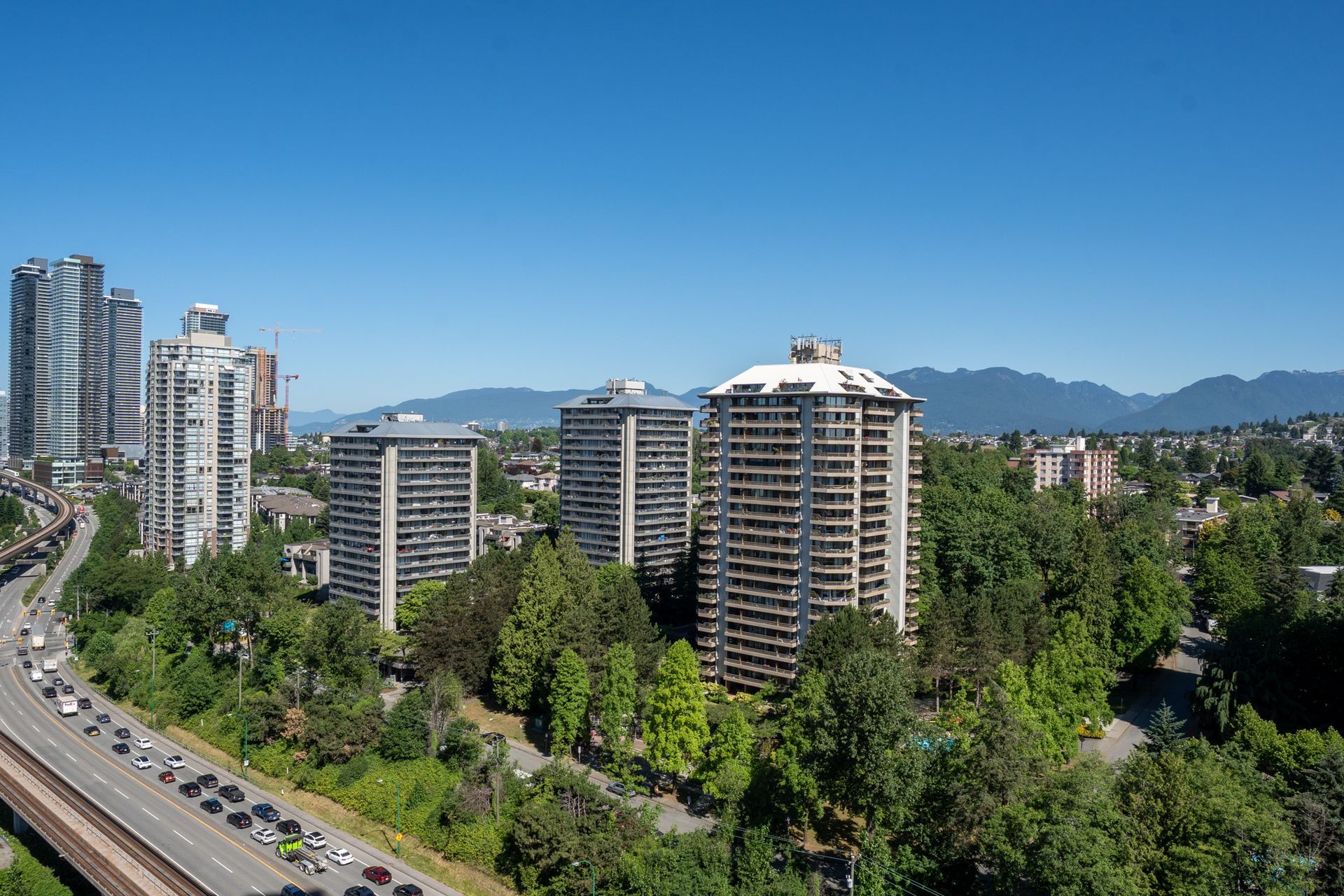 10 at 2208 - 2135 Springer Avenue, Burnaby, Brentwood Park, Burnaby North