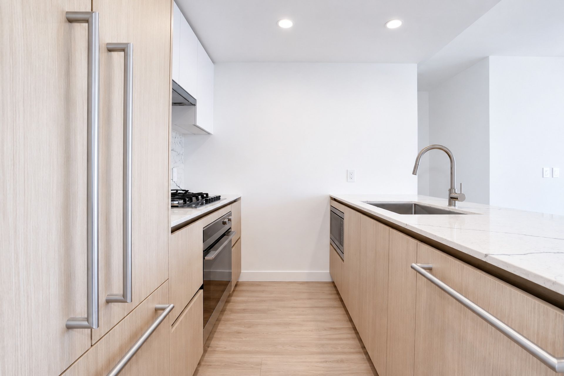 6 at 2208 - 2135 Springer Avenue, Burnaby, Brentwood Park, Burnaby North