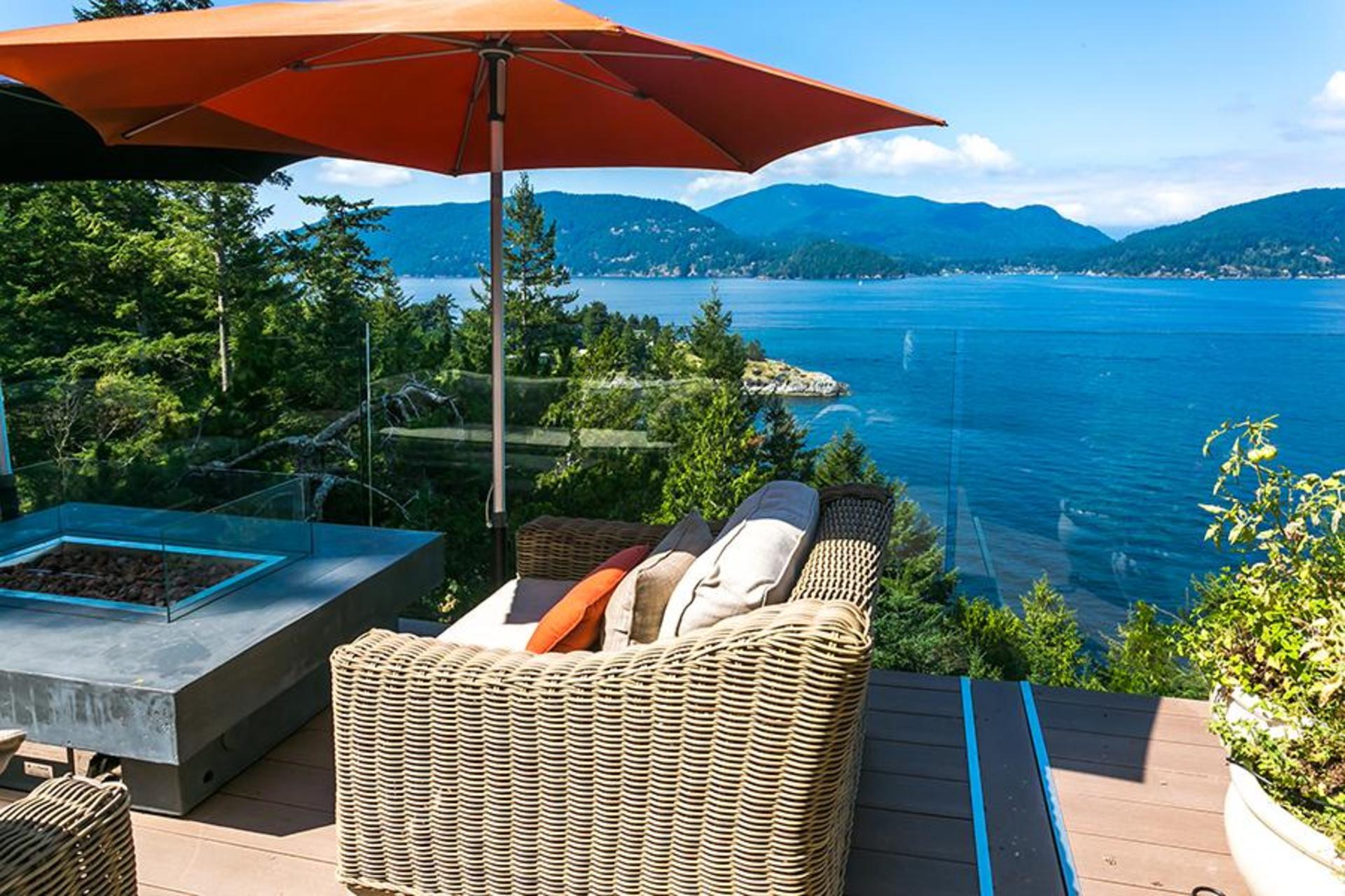Patio at 6995 Hycroft, Whytecliff, West Vancouver