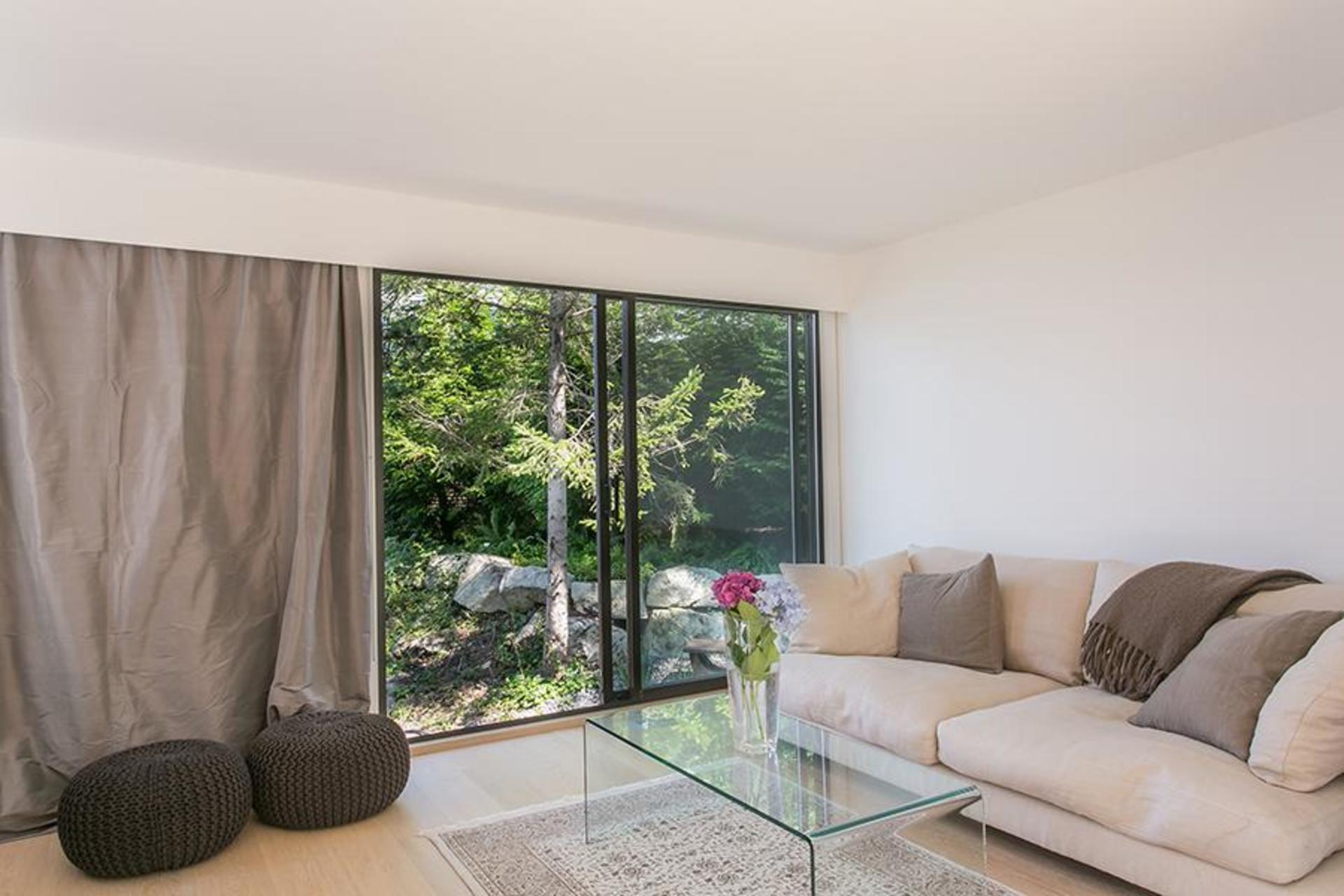 Family Room at 6995 Hycroft, Whytecliff, West Vancouver