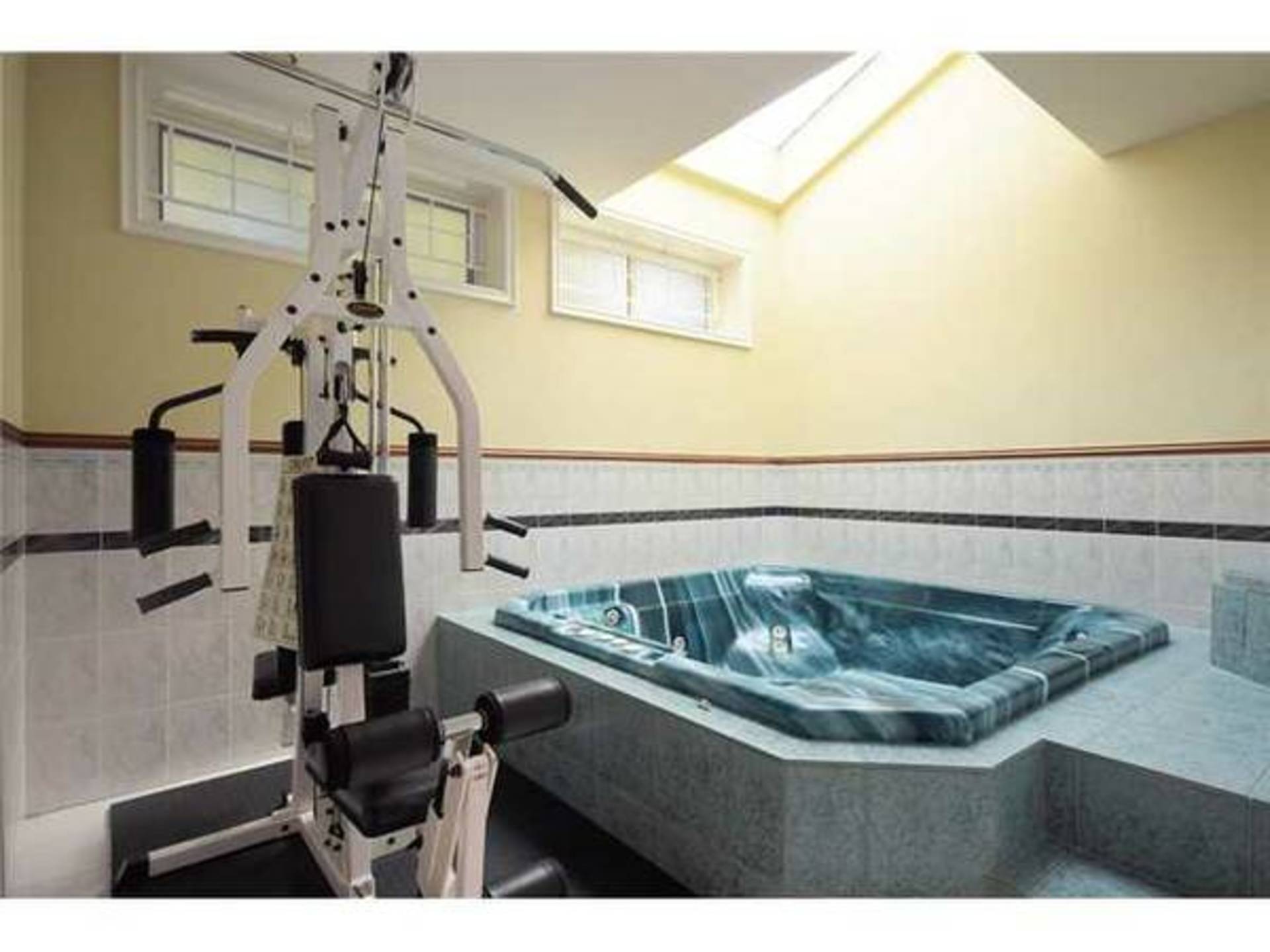 Jacuzzi/Gym at 2208 West 34th Avenue, Kerrisdale, Vancouver West