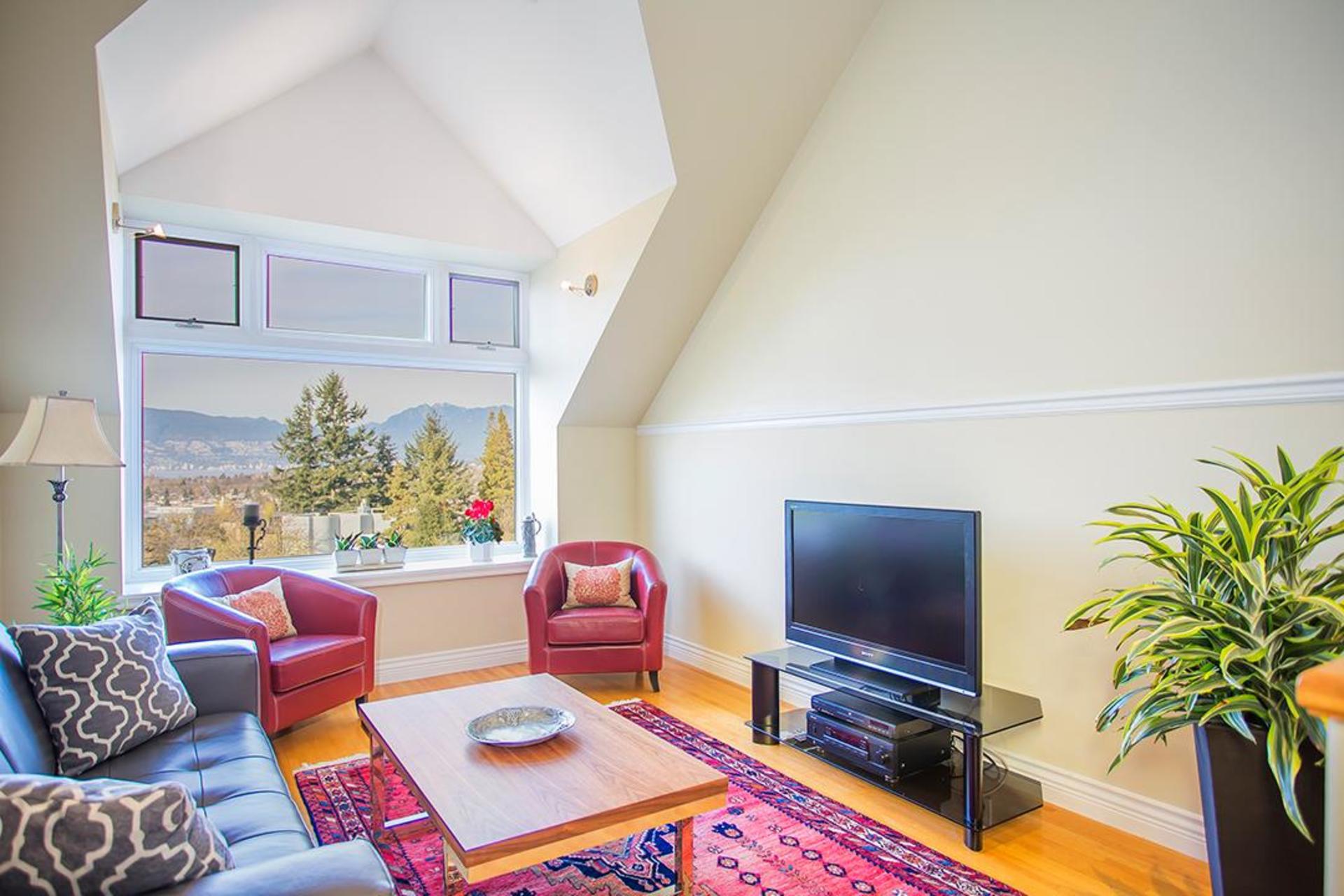 Family Room at 2828 , MacKenzie Heights, Vancouver West Family Room at 2828 , MacKenzie Heights, Vancouver West