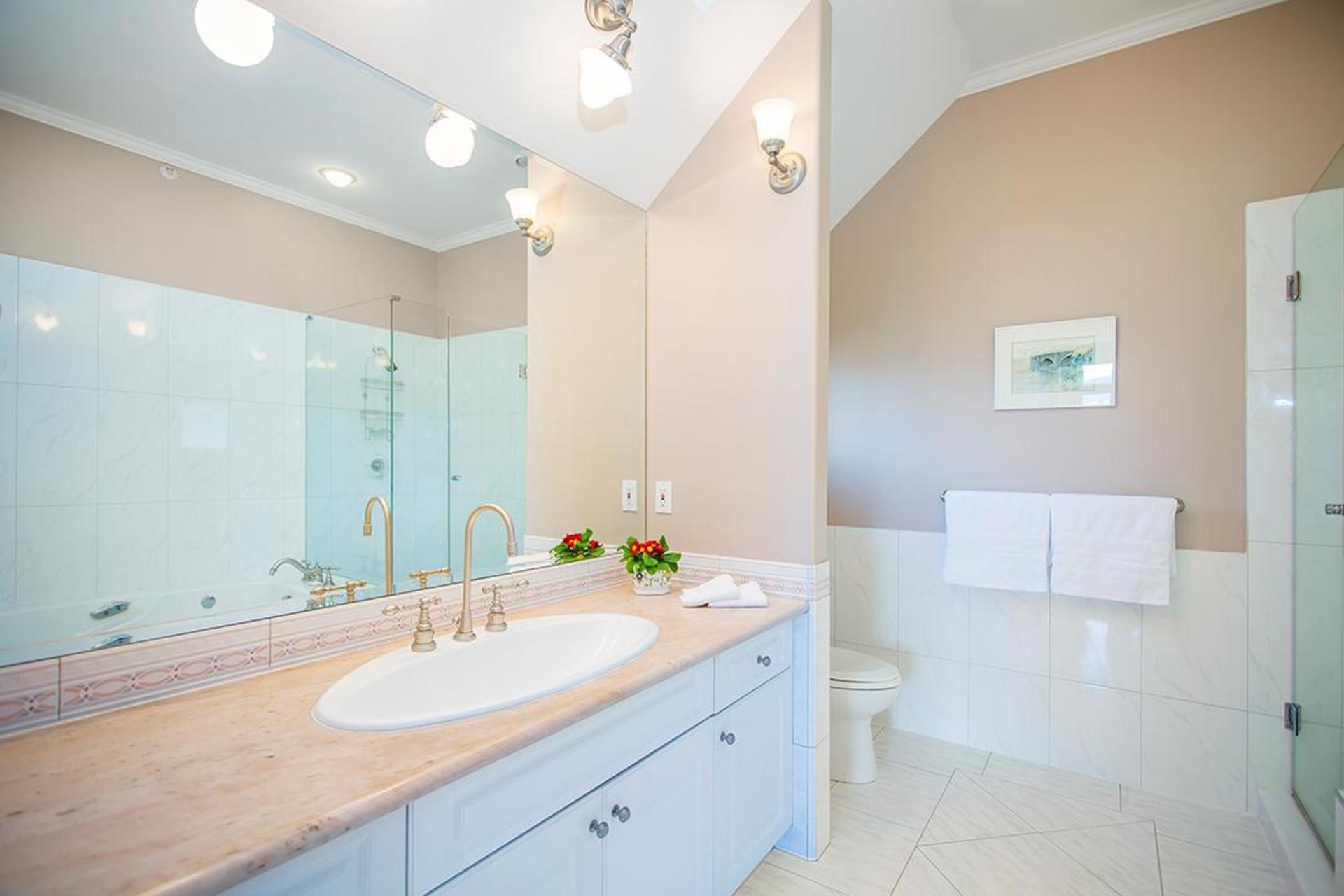 Bathroom at 2828 , MacKenzie Heights, Vancouver West Bathroom at 2828 , MacKenzie Heights, Vancouver West