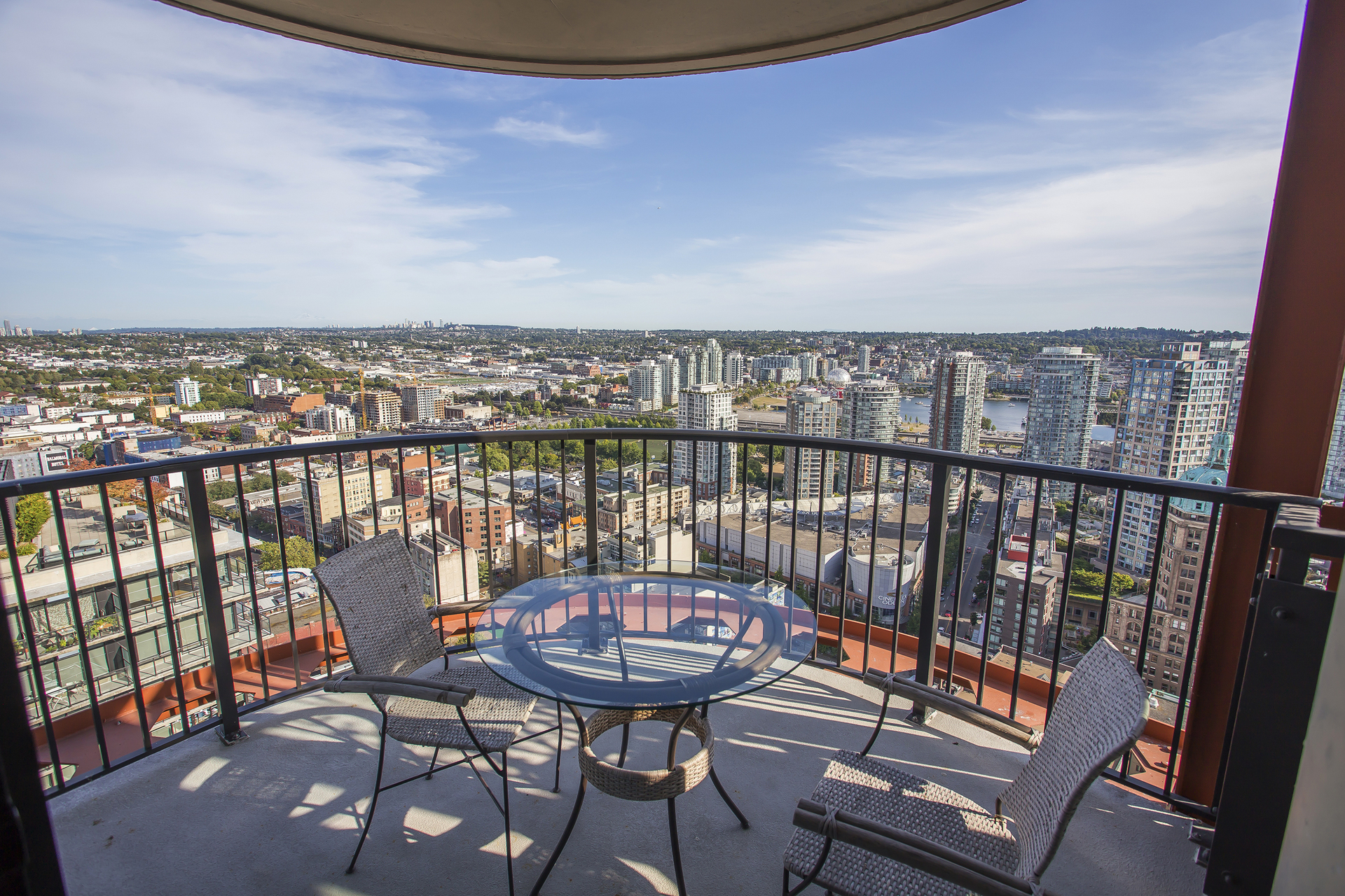 3806 - 128 Cordova, Downtown VW, Vancouver West  by Peter Coppard Real Estate 3806 - 128 Cordova, Downtown VW, Vancouver West