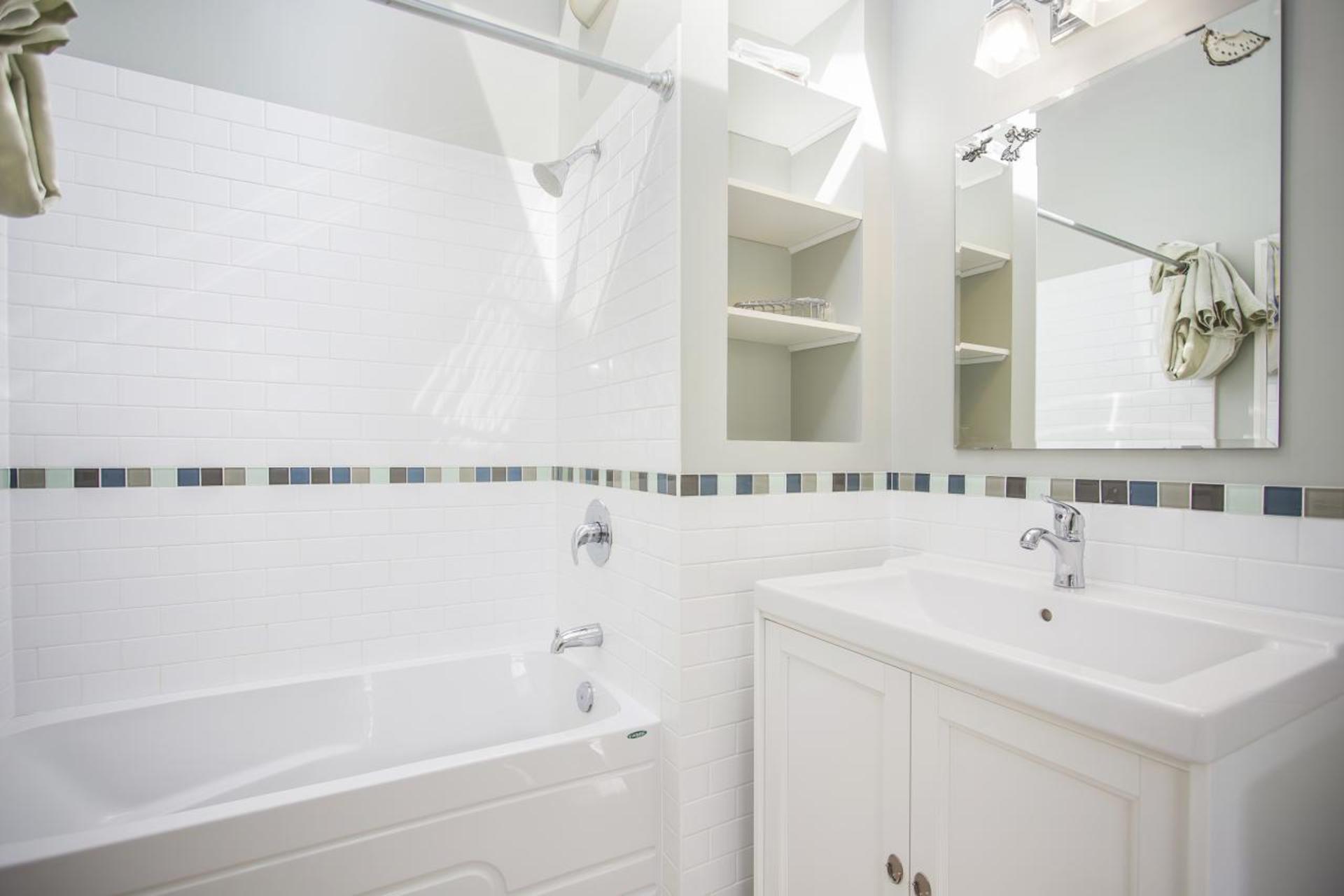 Master Bathroom at 3240 WEST 36th AVENUE, MacKenzie Heights, Vancouver West Master Bathroom at 3240 WEST 36th AVENUE, MacKenzie Heights, Vancouver West