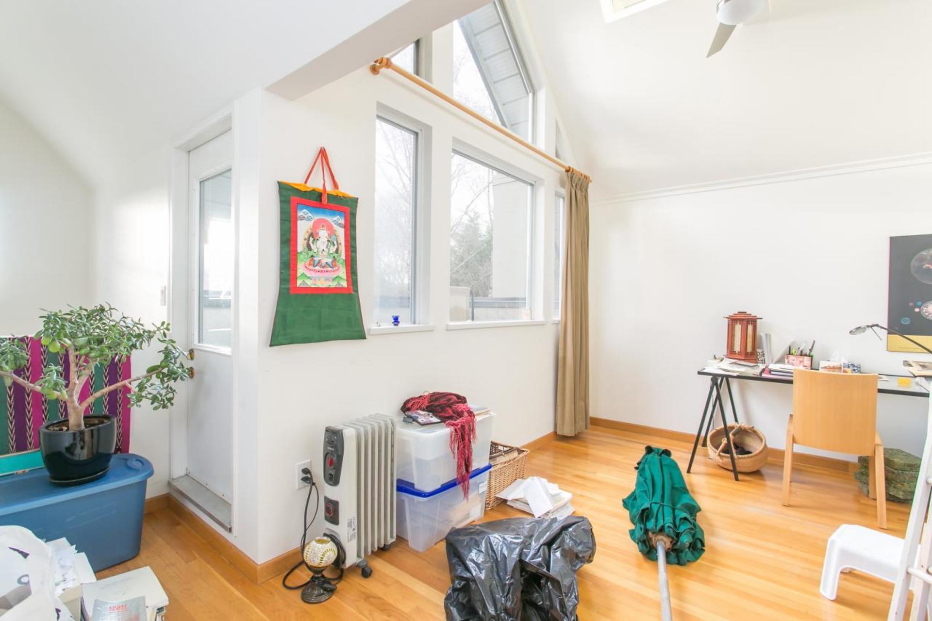 Room at  Creelman Avenue, Kitsilano, Vancouver West