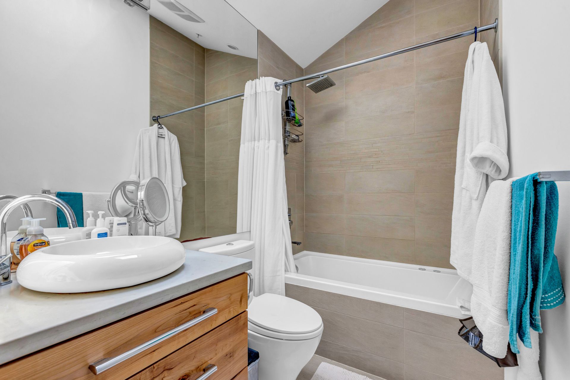 10 at 2034 3rd Avenue, Kitsilano, Vancouver West