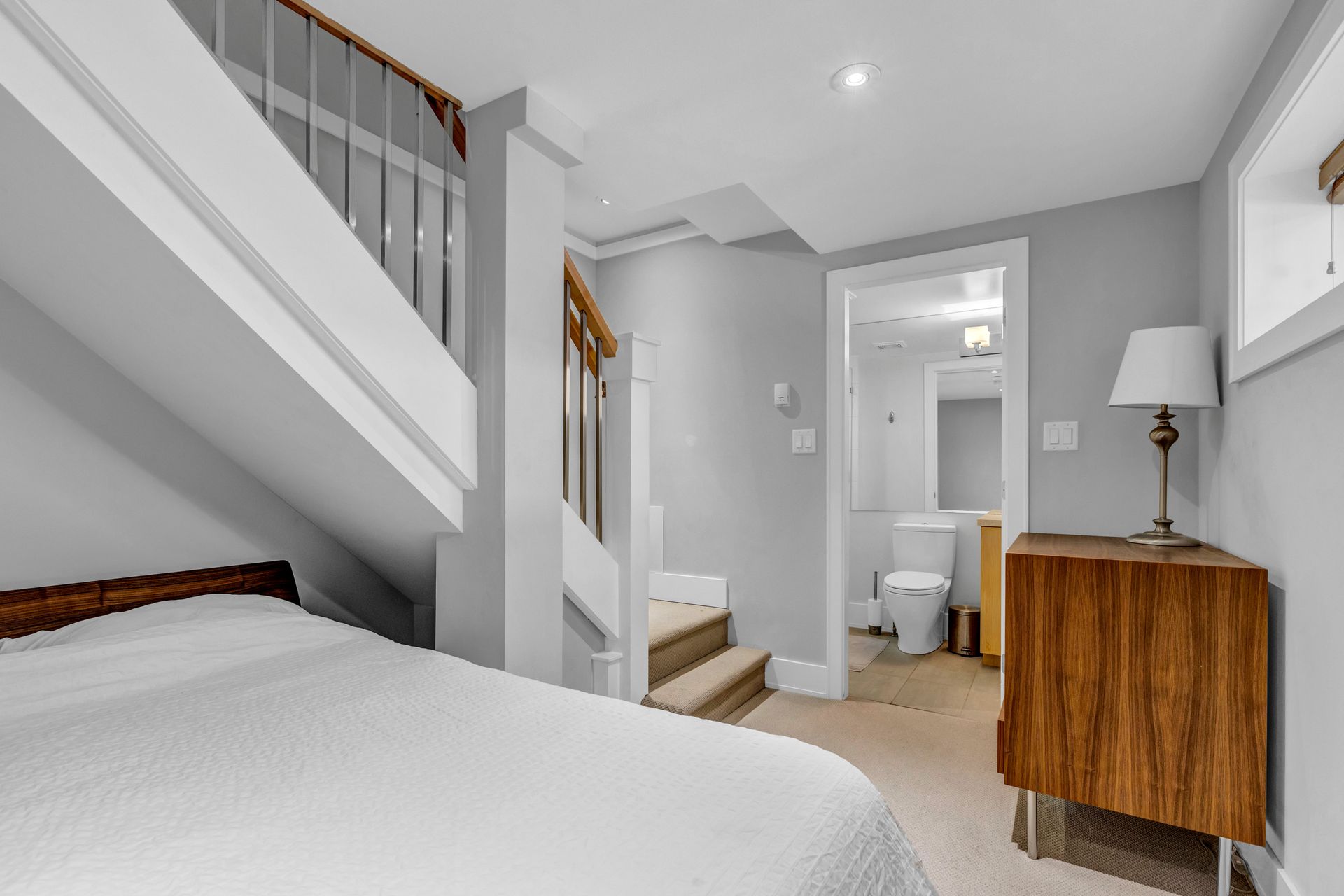 19 at 2034 3rd Avenue, Kitsilano, Vancouver West