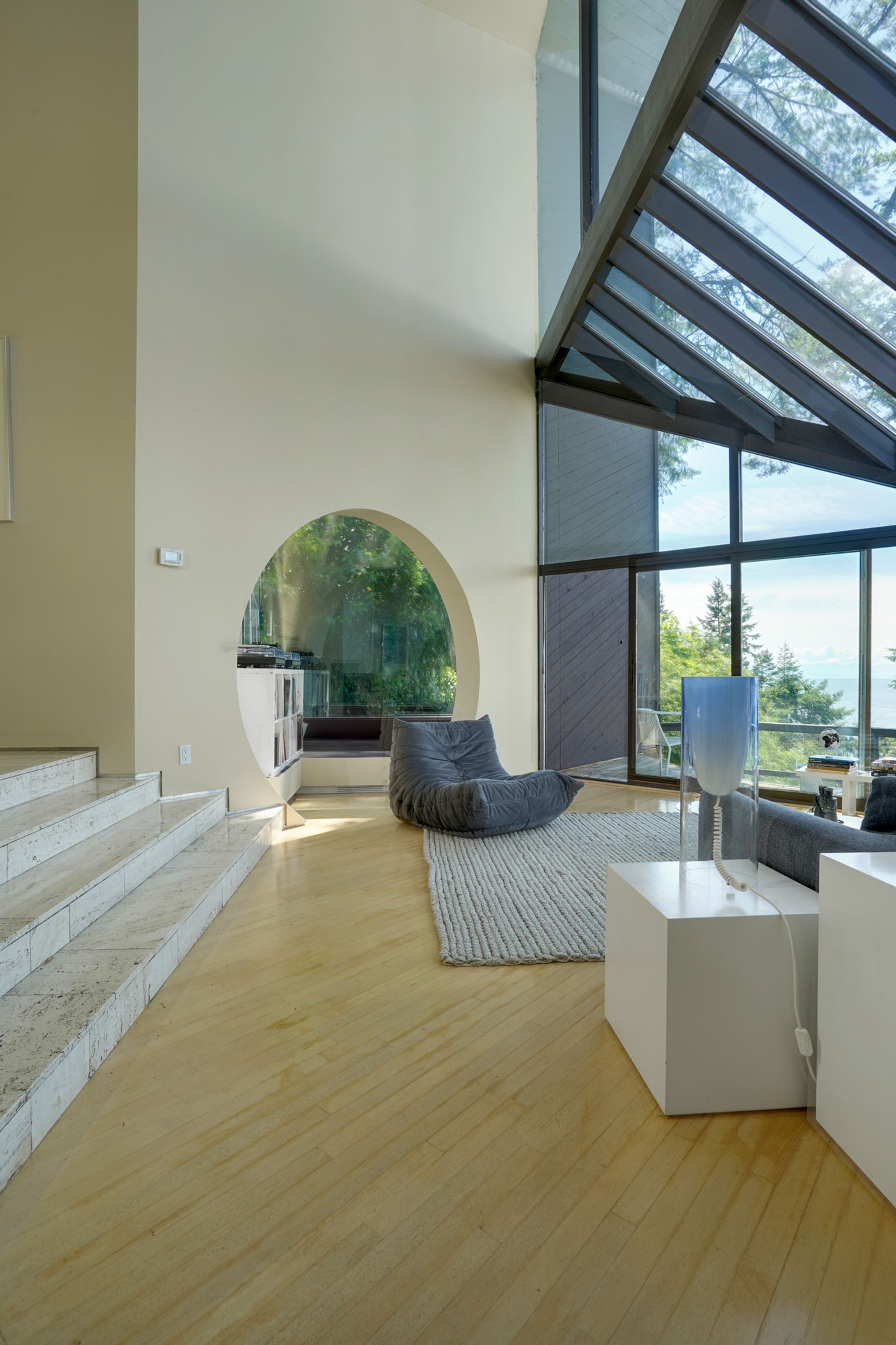 16 at  5202 Marine Drive, West Vancouver