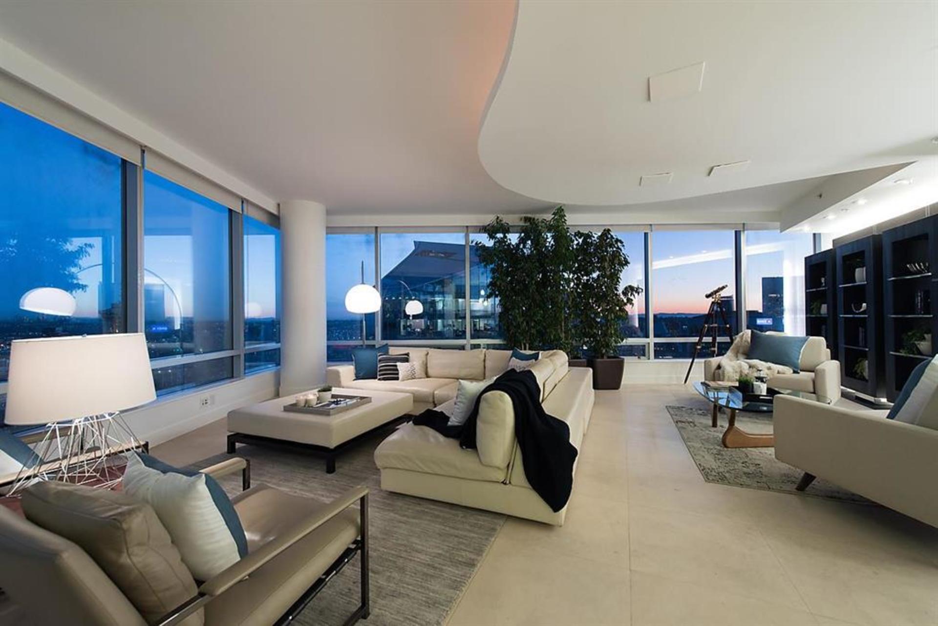 262039335-1 at 3904 - 1077 Cordova, Coal Harbour, Vancouver West