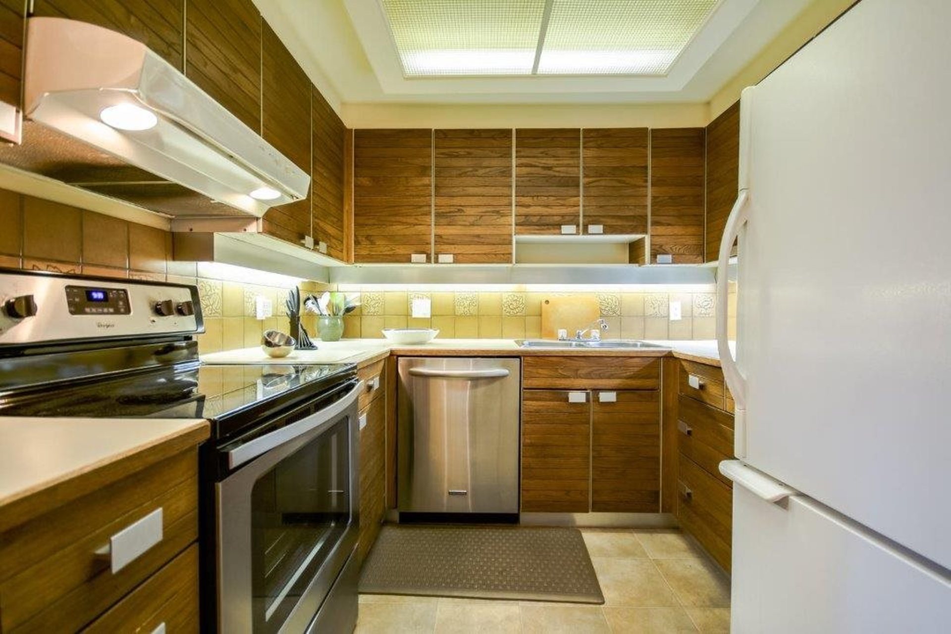 262082717-12 at 101 - 738 Broughton Street, West End VW, Vancouver West