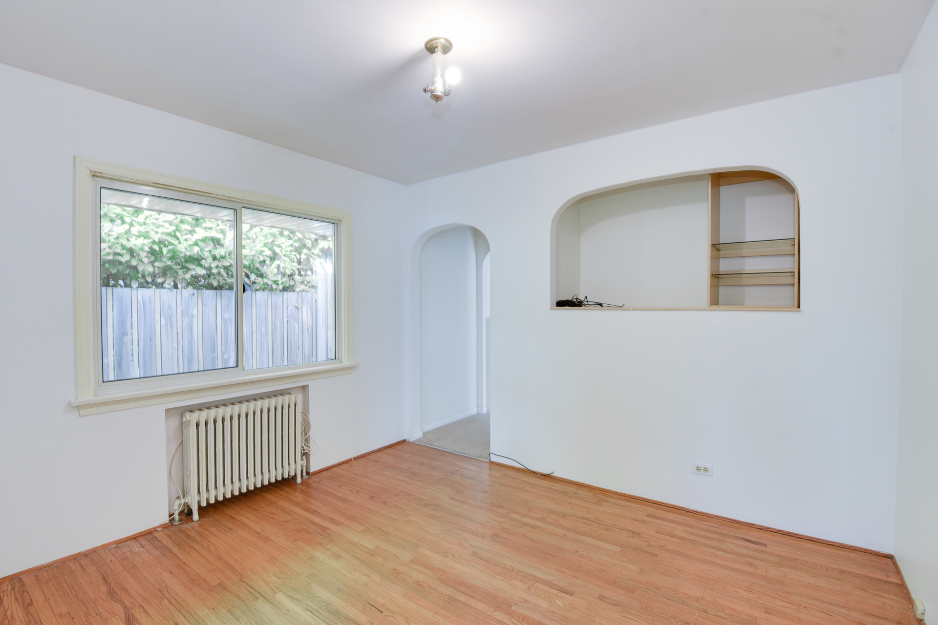 13 at 824 11th Street, Sentinel Hill, West Vancouver