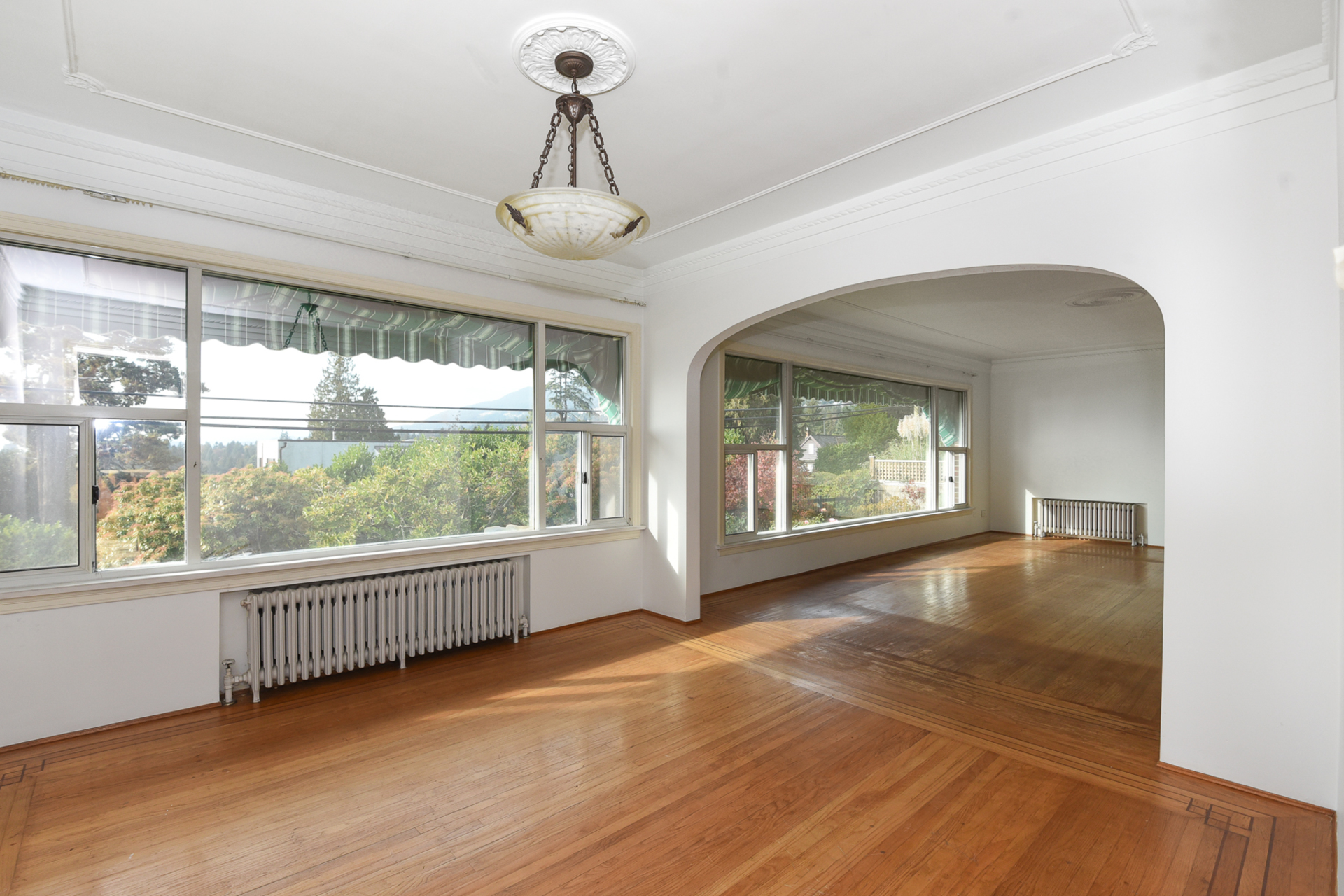 8 at 824 11th Street, Sentinel Hill, West Vancouver