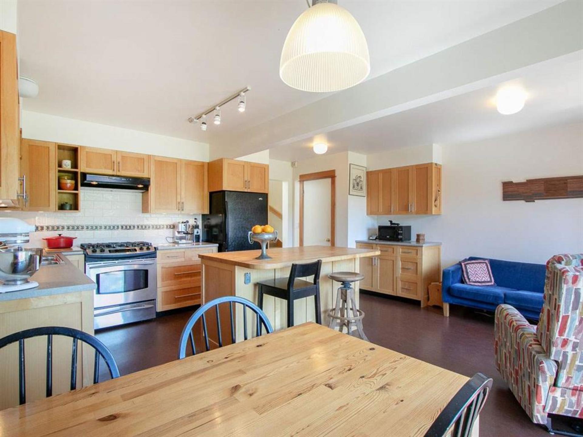 262294454-8 at 3530 43rd Avenue, Dunbar, Vancouver West