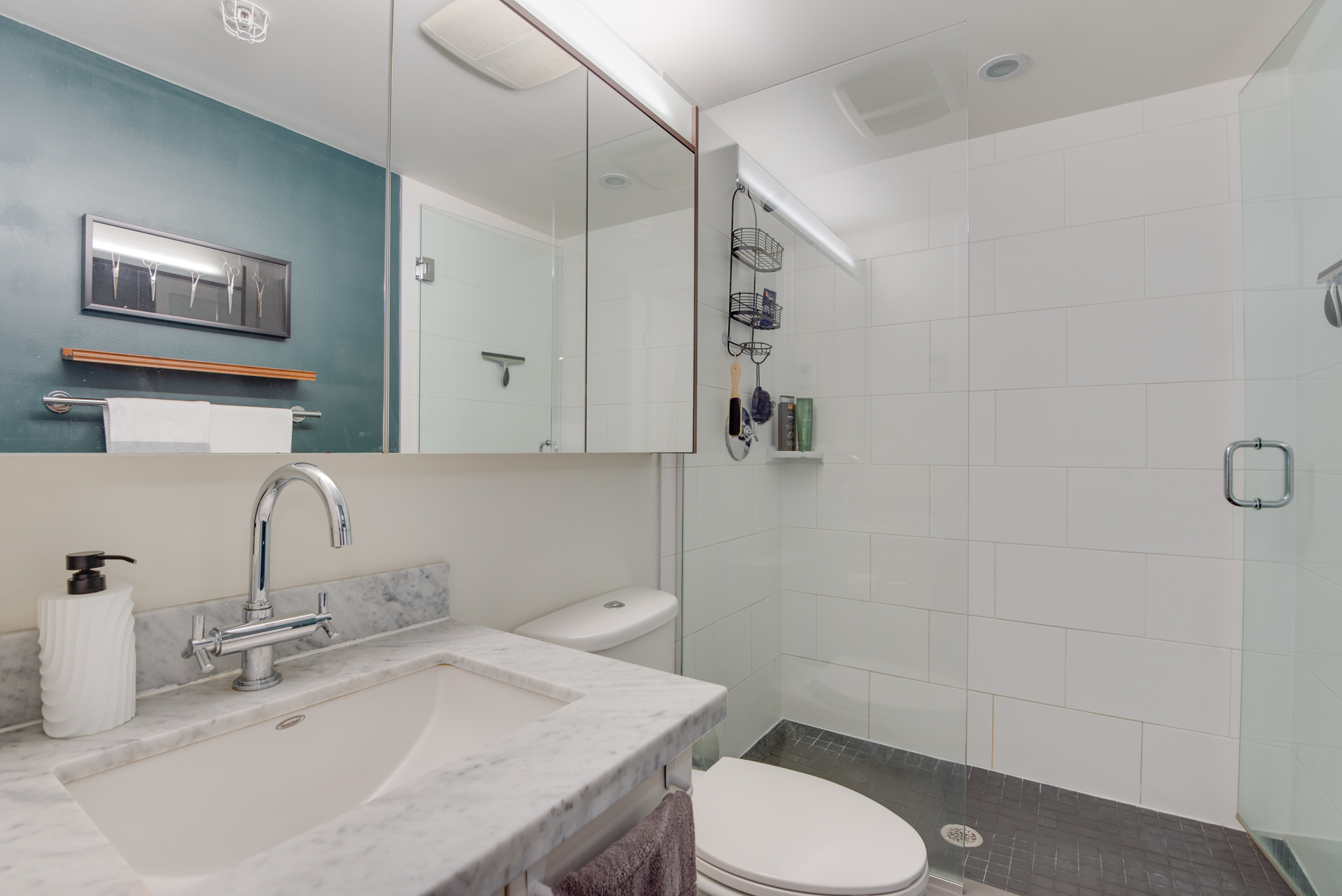 12 at 2203 - 888 Homer Street, Yaletown, Vancouver West