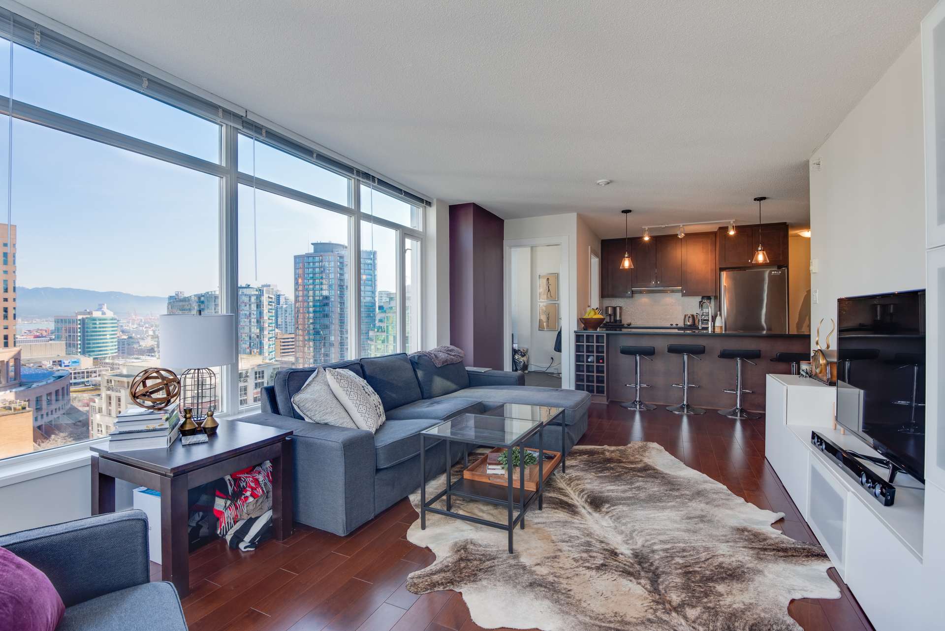 5 at 2203 - 888 Homer Street, Yaletown, Vancouver West