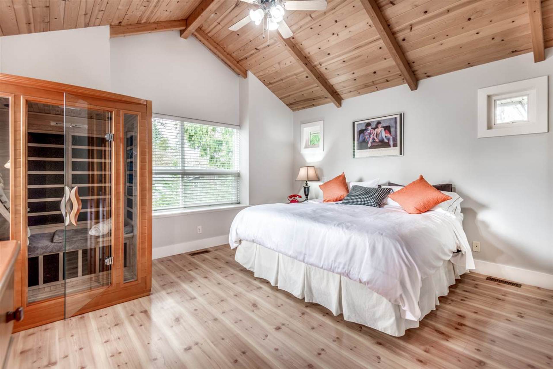 262462593-6 at 632 Hillcrest Street, Coquitlam