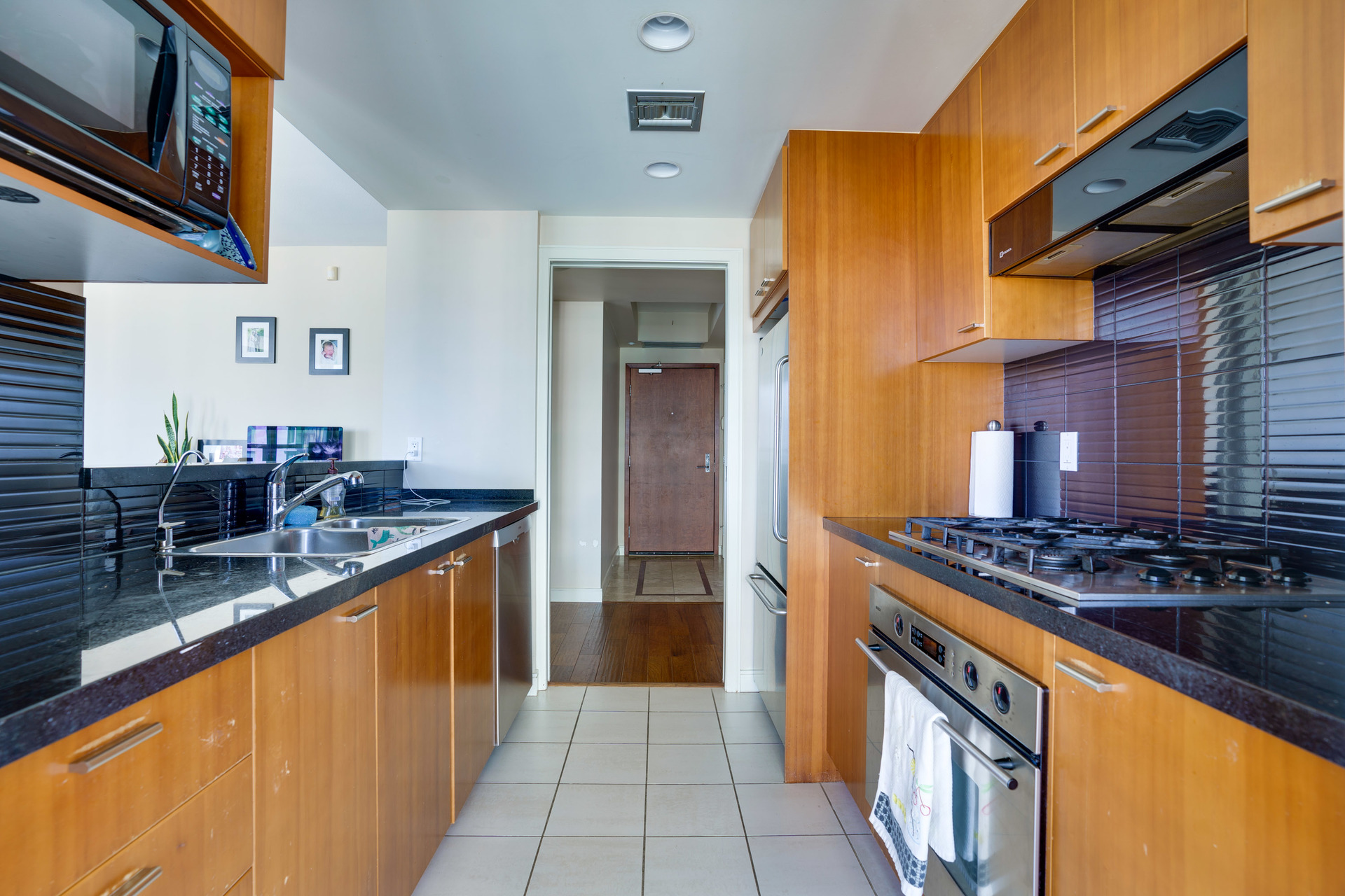 15 at 1303 - 1680 Bayshore Drive, Coal Harbour, Vancouver West