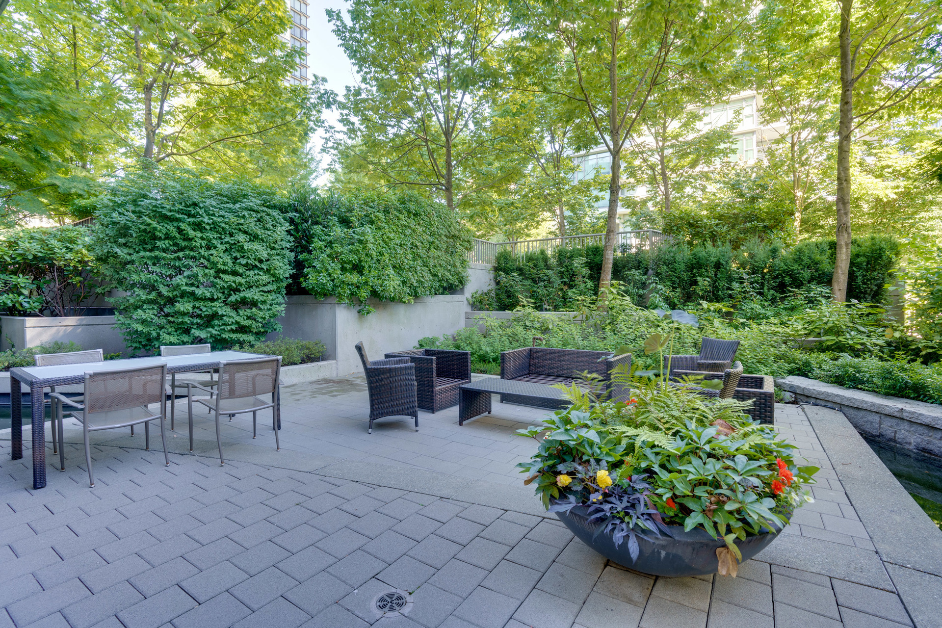 9 at 1303 - 1680 Bayshore Drive, Coal Harbour, Vancouver West