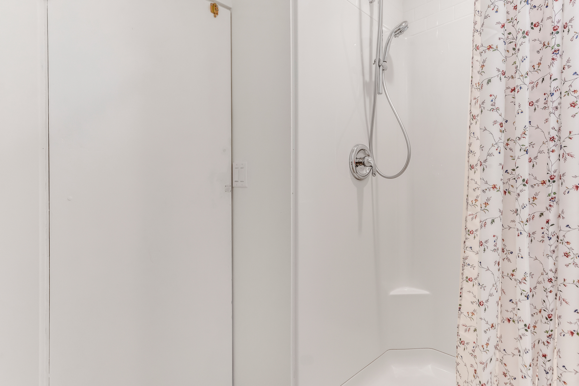 15 at 4521 West 7th, Point Grey, Vancouver West