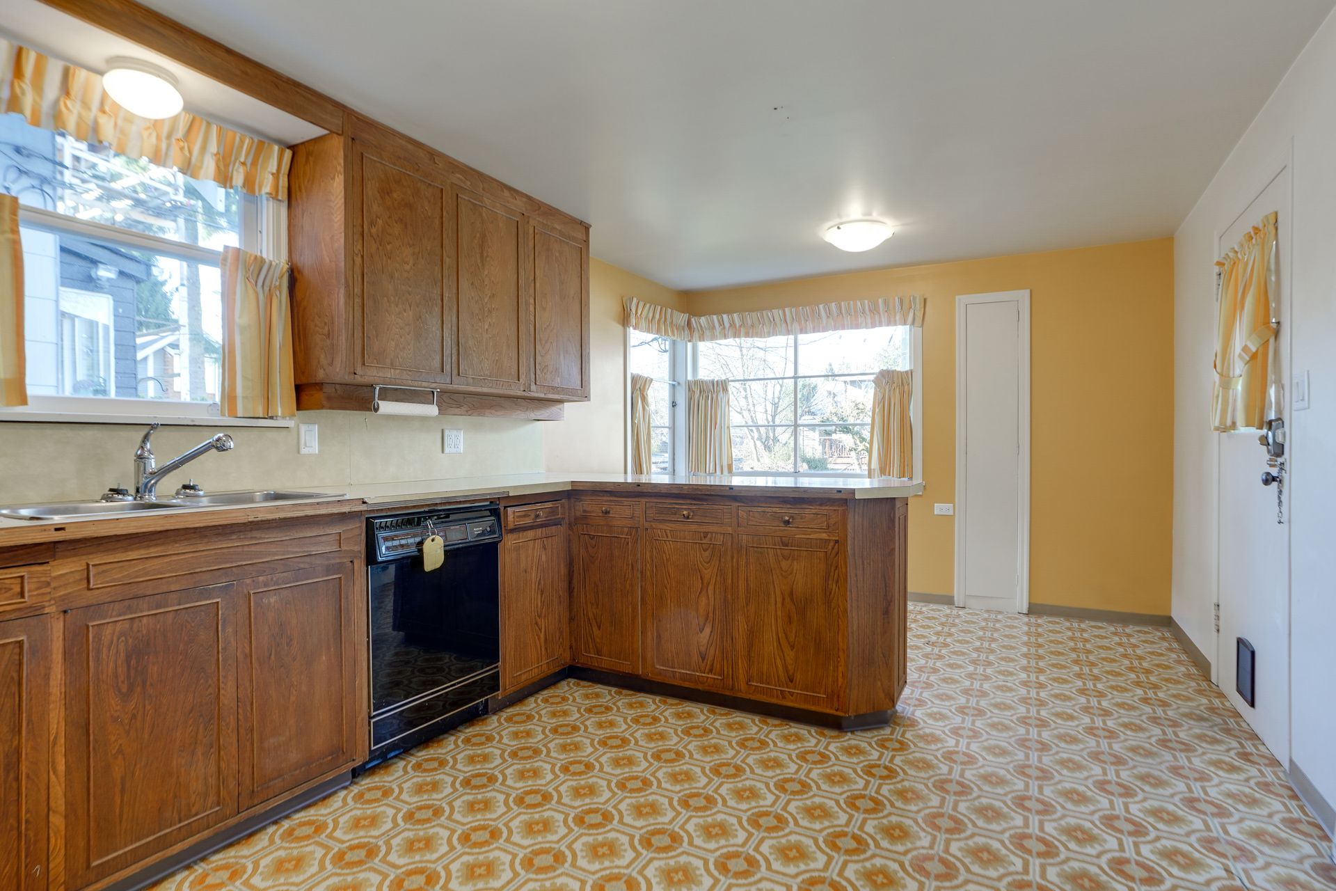 5 at 3355 12th Avenue, Kitsilano, Vancouver West