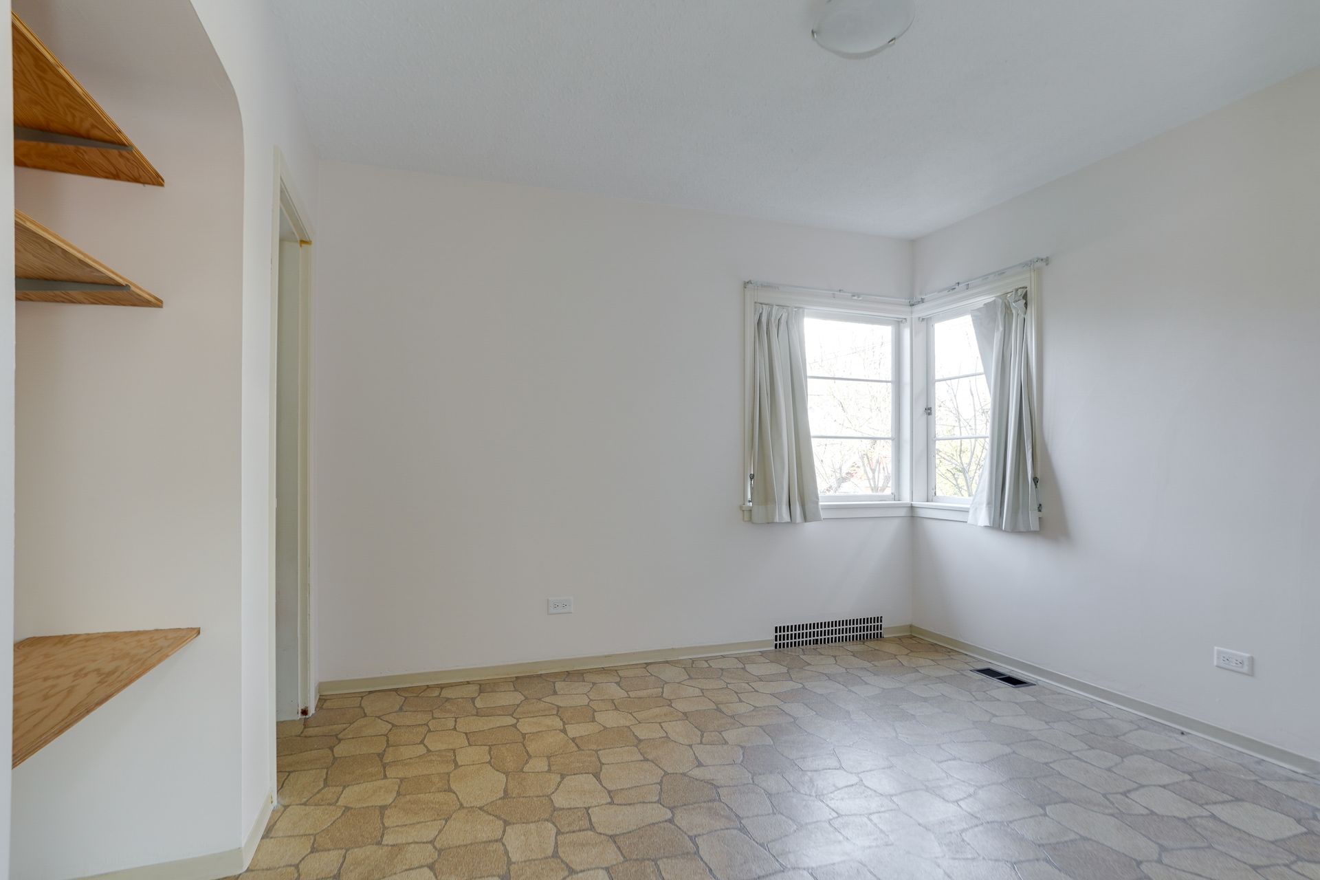 7 at 3355 12th Avenue, Kitsilano, Vancouver West