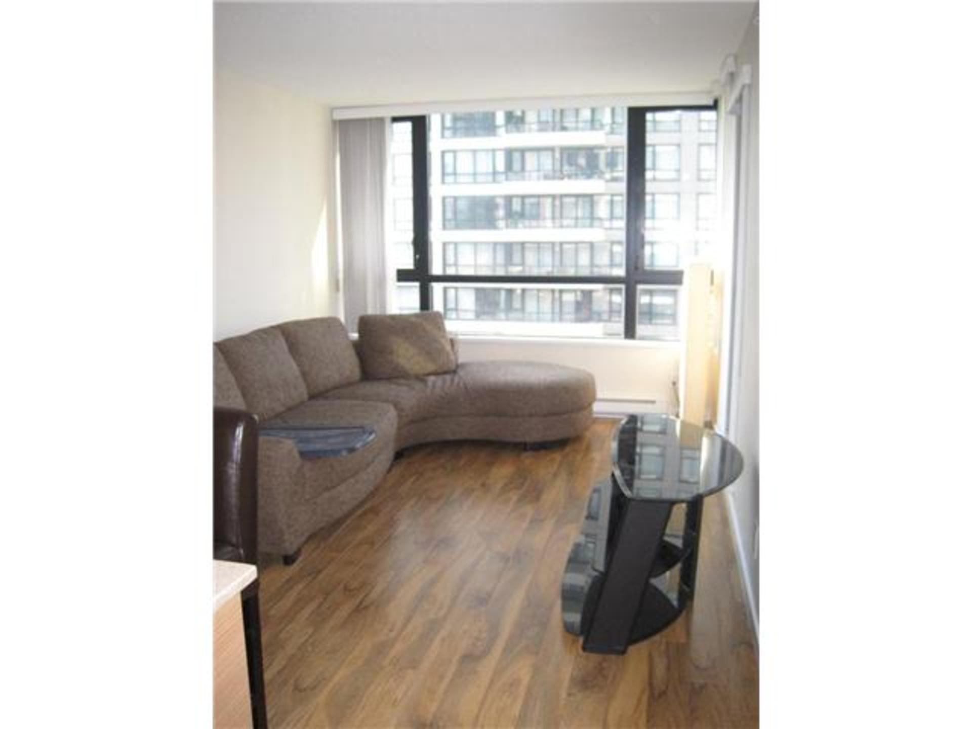 Living Room at 7th floor - 909 Mainland, Yaletown, Vancouver West
