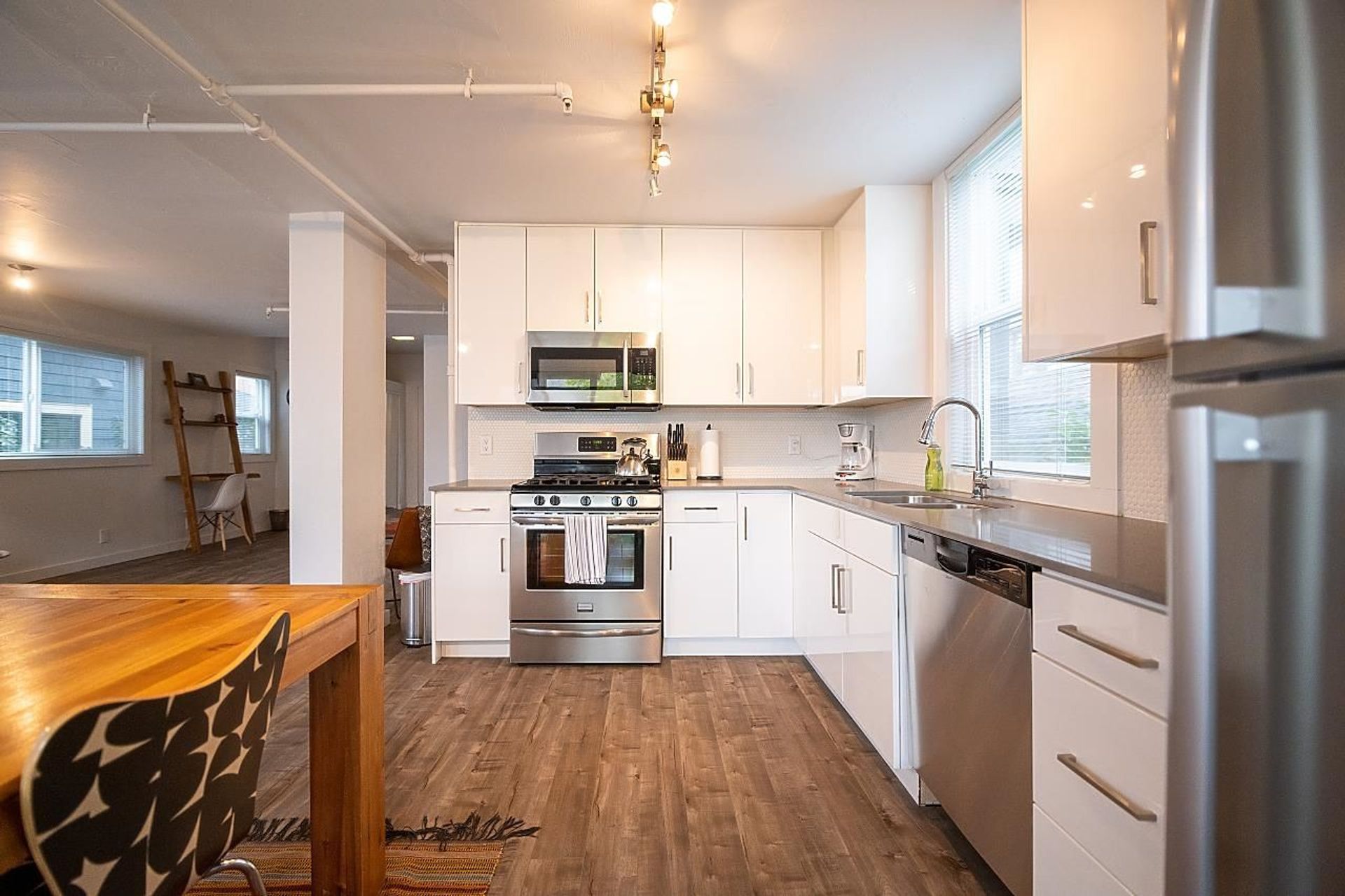 2624-w-3rd-avenue-kitsilano-vancouver-west-09 at 2624 W 3rd Avenue, Kitsilano, Vancouver West