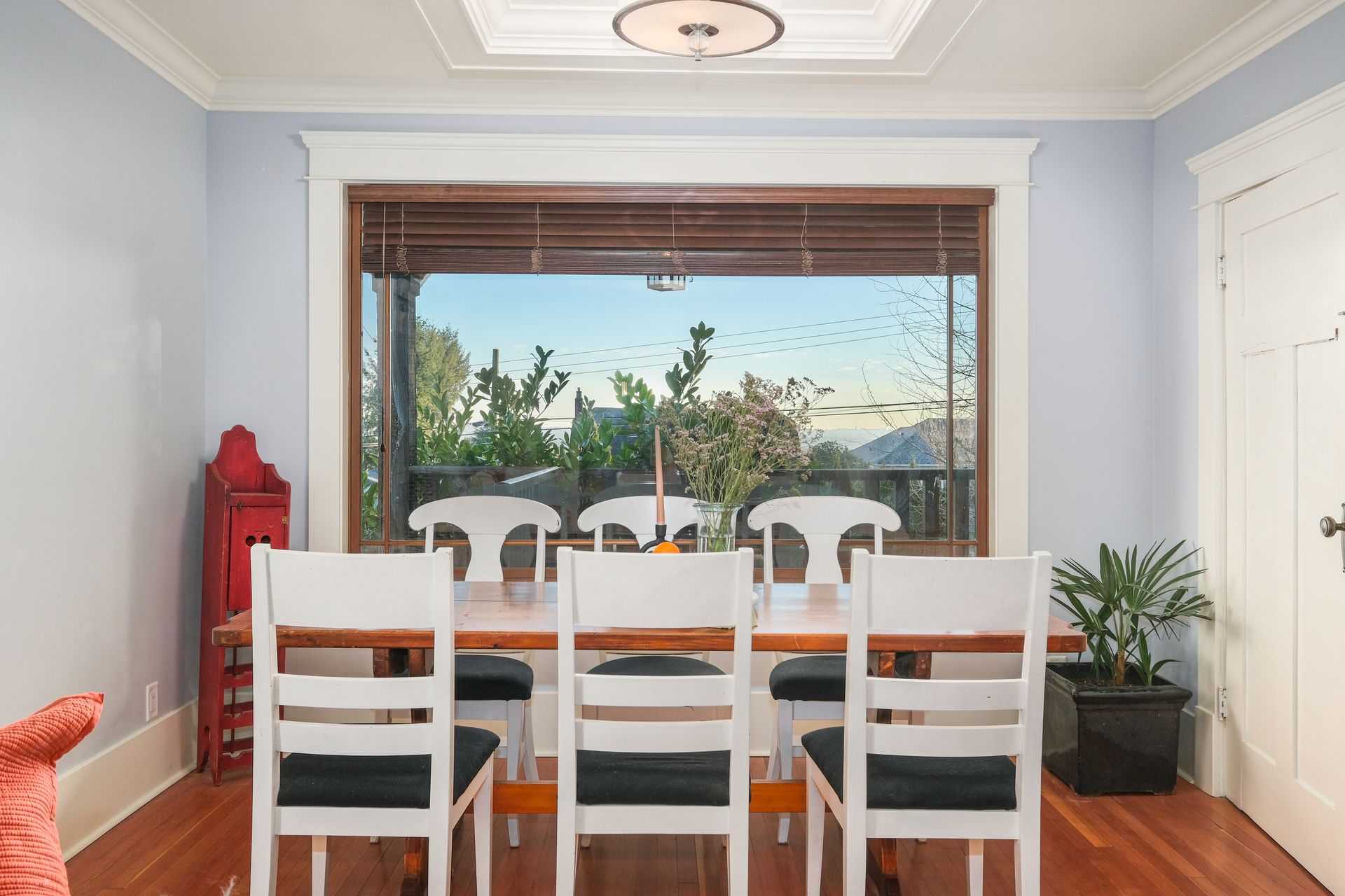 12 at Main - 756 Keith Road, Calverhall, North Vancouver