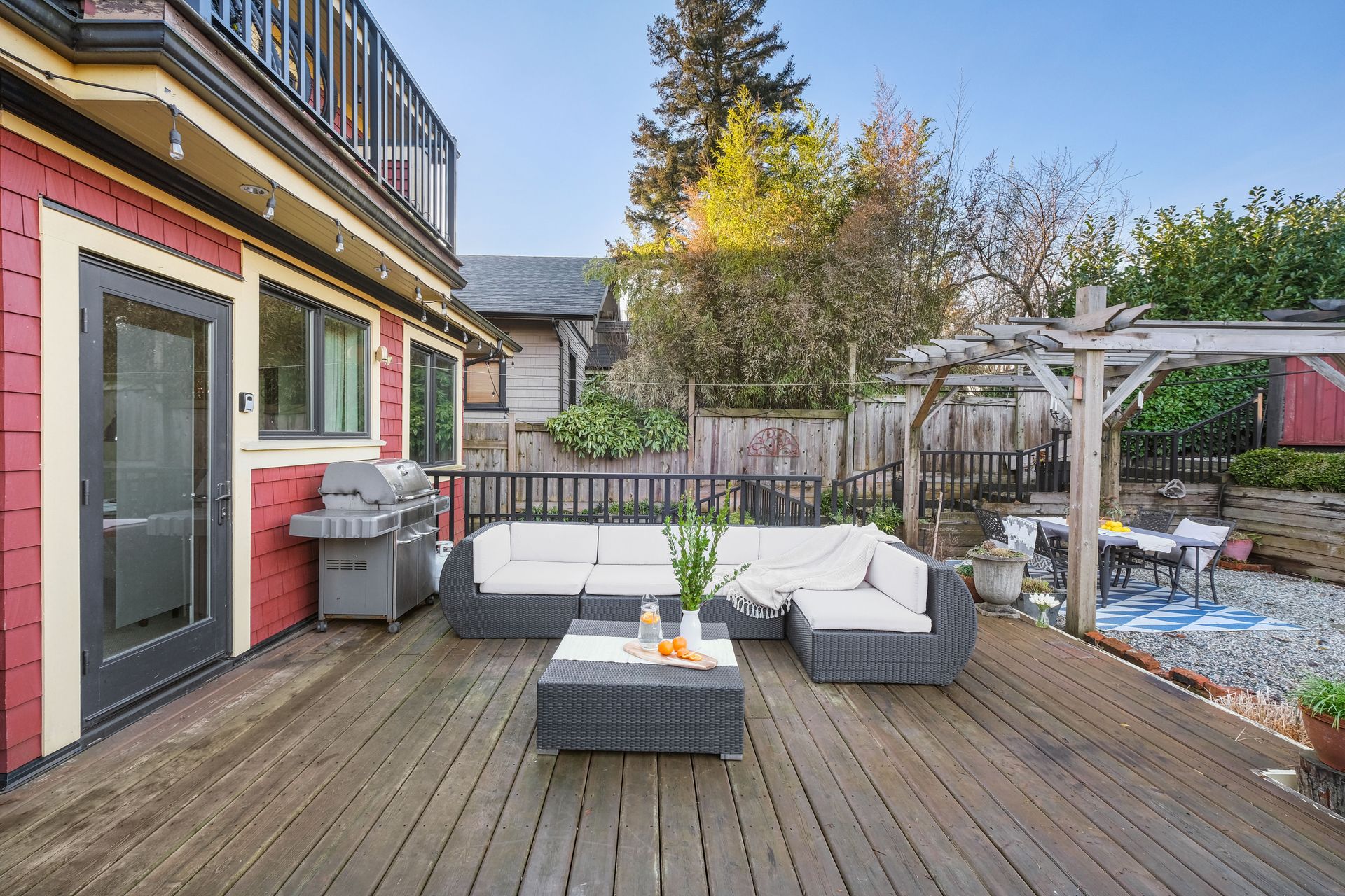 18 at Main - 756 Keith Road, Calverhall, North Vancouver