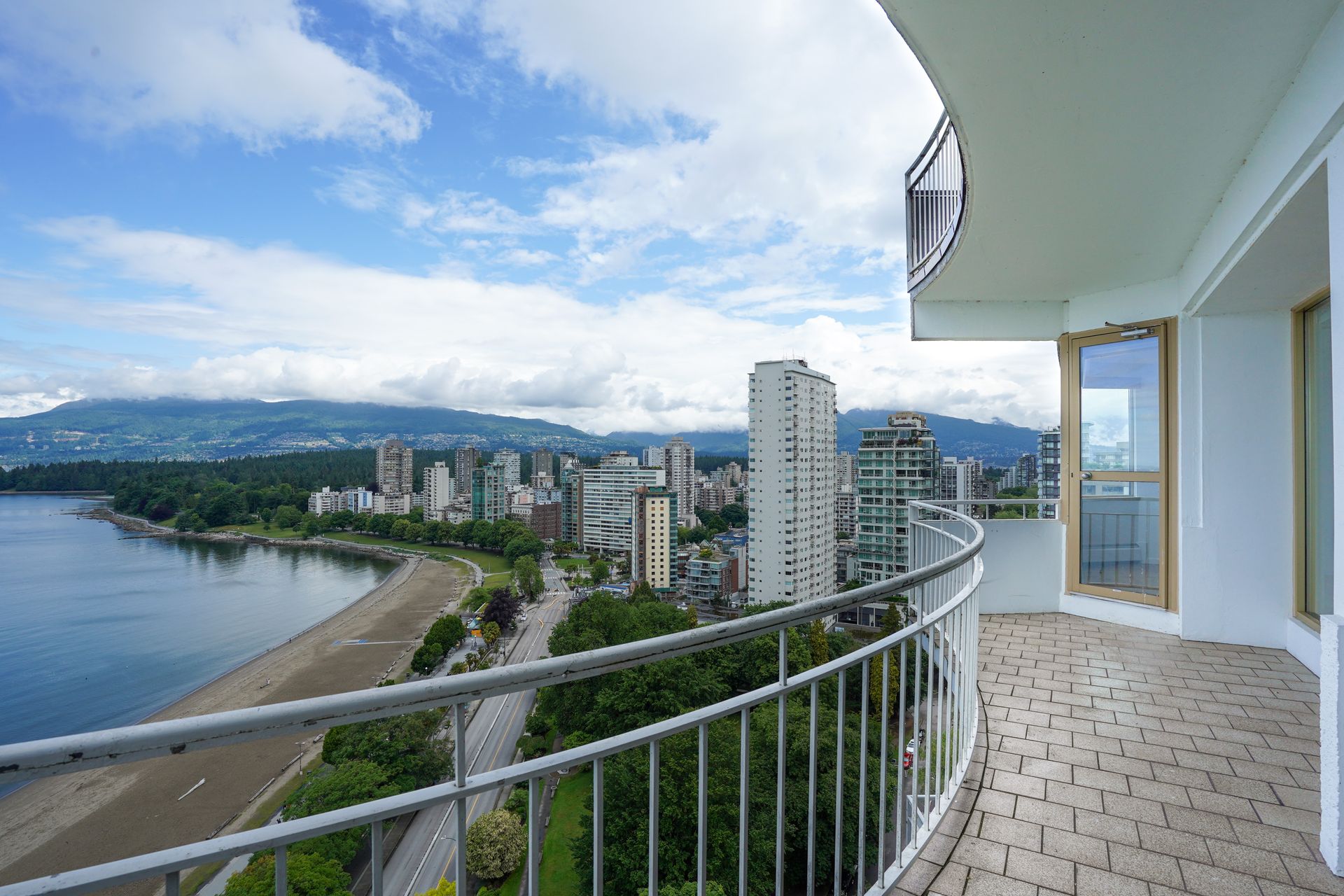 11 at 2401 - 1600 Beach Avenue, West End VW, Vancouver West