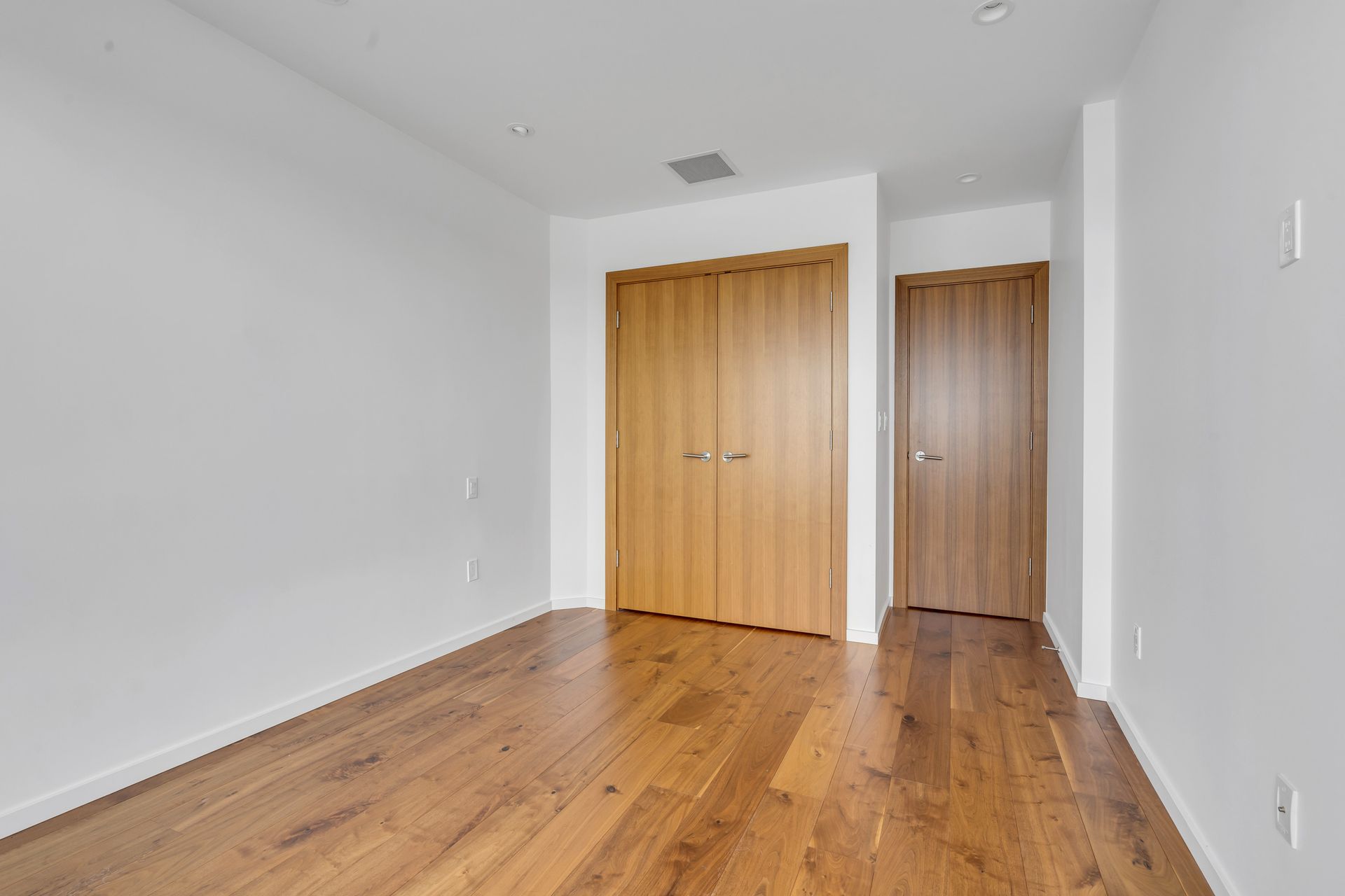 33 at 2401 - 1600 Beach Avenue, West End VW, Vancouver West