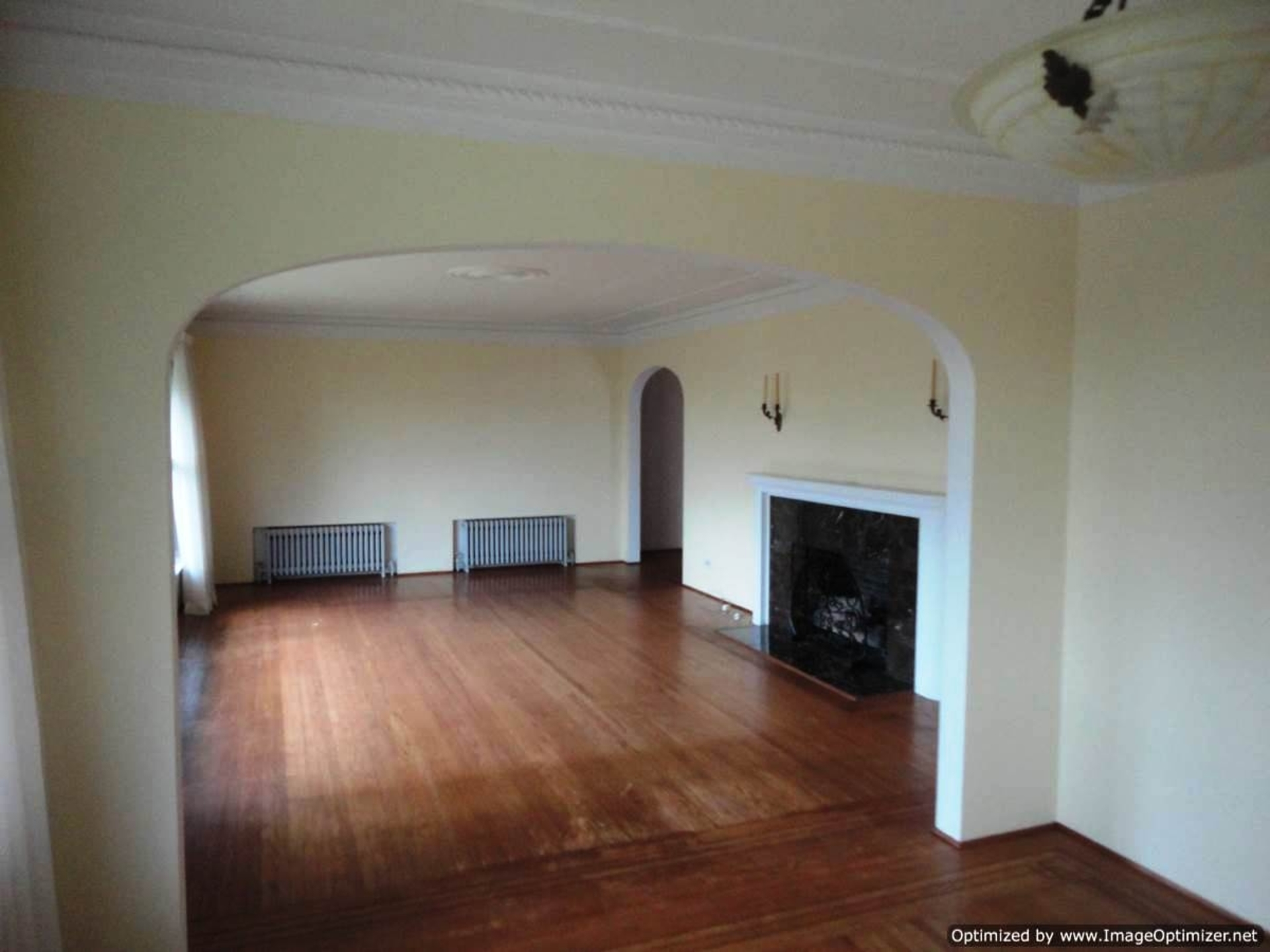 Living Room at 824 11TH STREET, Ambleside, West Vancouver
