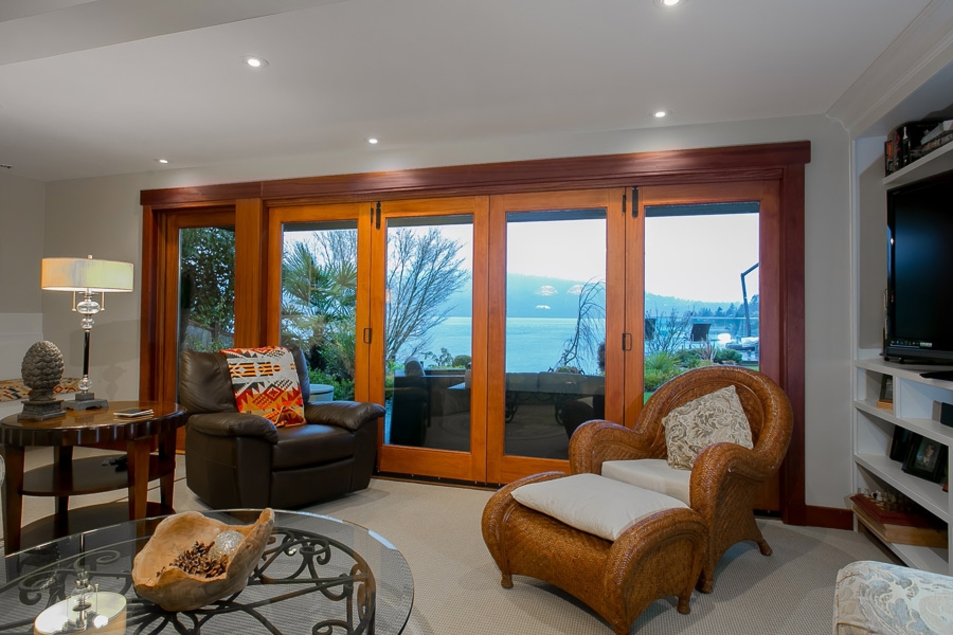 Family Room at 4497 STONEHAVEN AVENUE, Deep Cove, North Vancouver