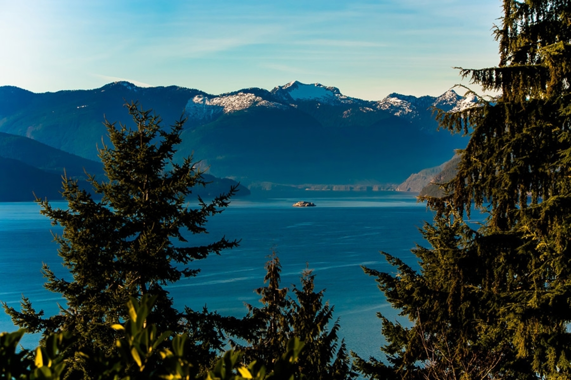 View at 105 OCEANVIEW RD, LIONS BAY, Out of Town