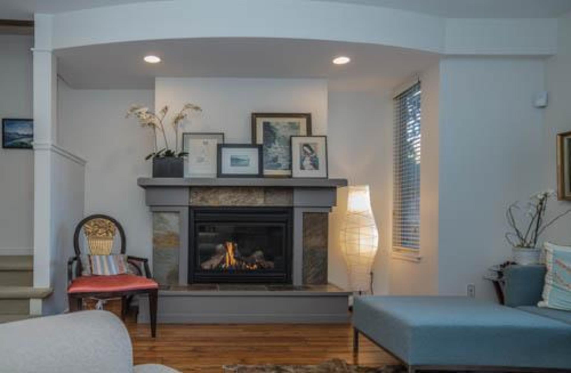 Fireplace at 6364 DOUGLAS ST, Horseshoe Bay WV, West Vancouver