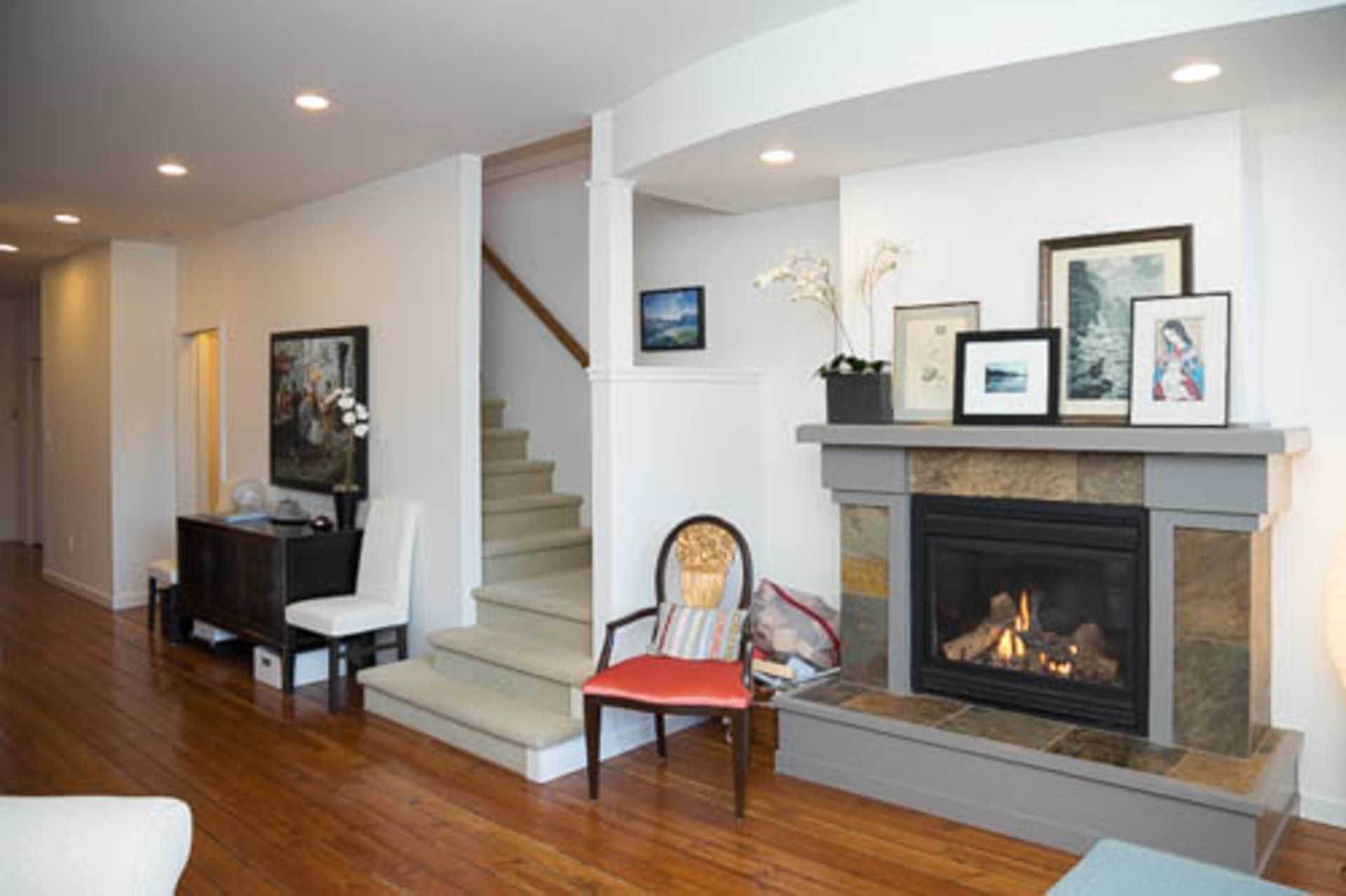 Fireplace at 6364 DOUGLAS ST, Horseshoe Bay WV, West Vancouver