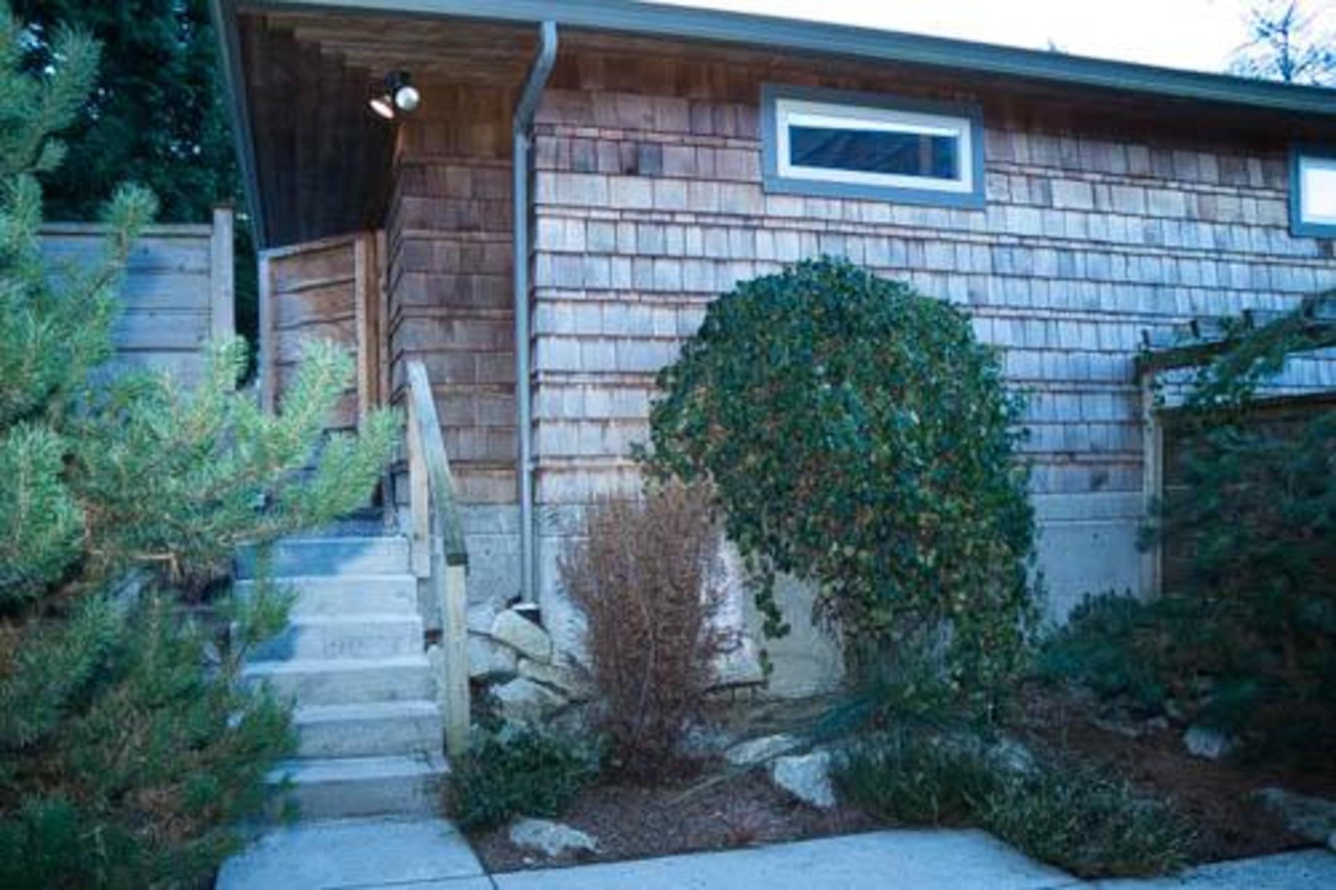 Entrance at 6364 DOUGLAS ST, Horseshoe Bay WV, West Vancouver