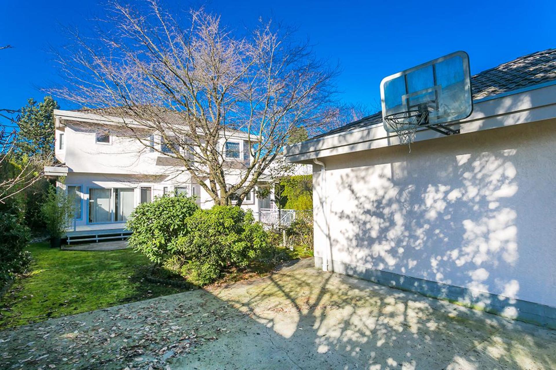 Driveway at 5880 Athlone Street, South Granville, Vancouver West