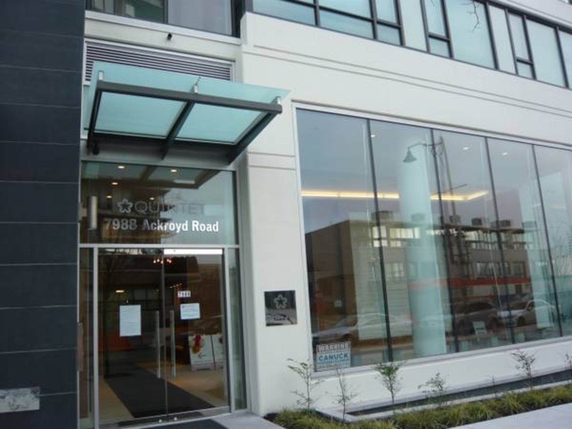 Entrance at 1015 - 7988 Ackroyd, Brighouse, Richmond