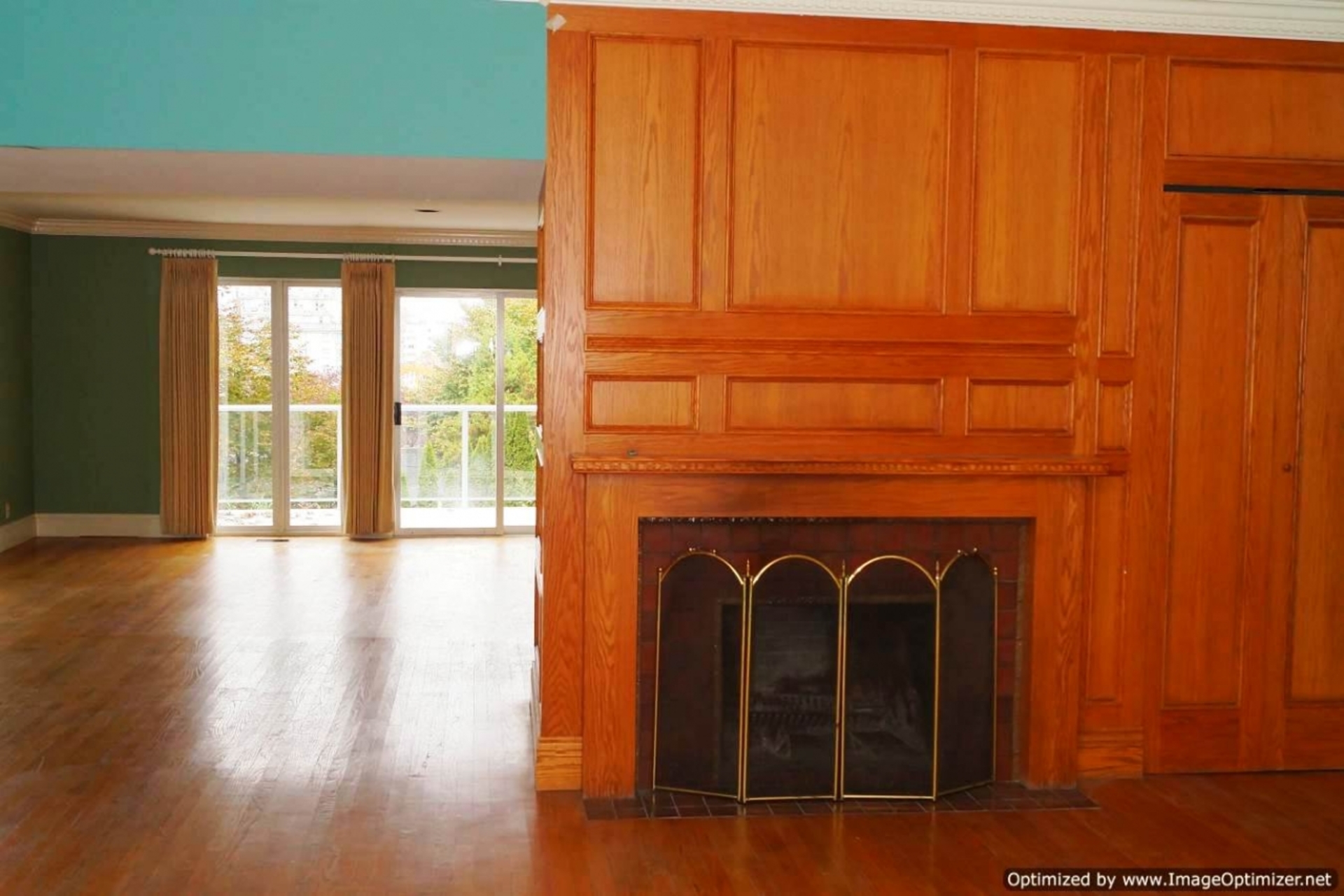 Living Room at 1589 MARPOLE AVE, Vancouver West