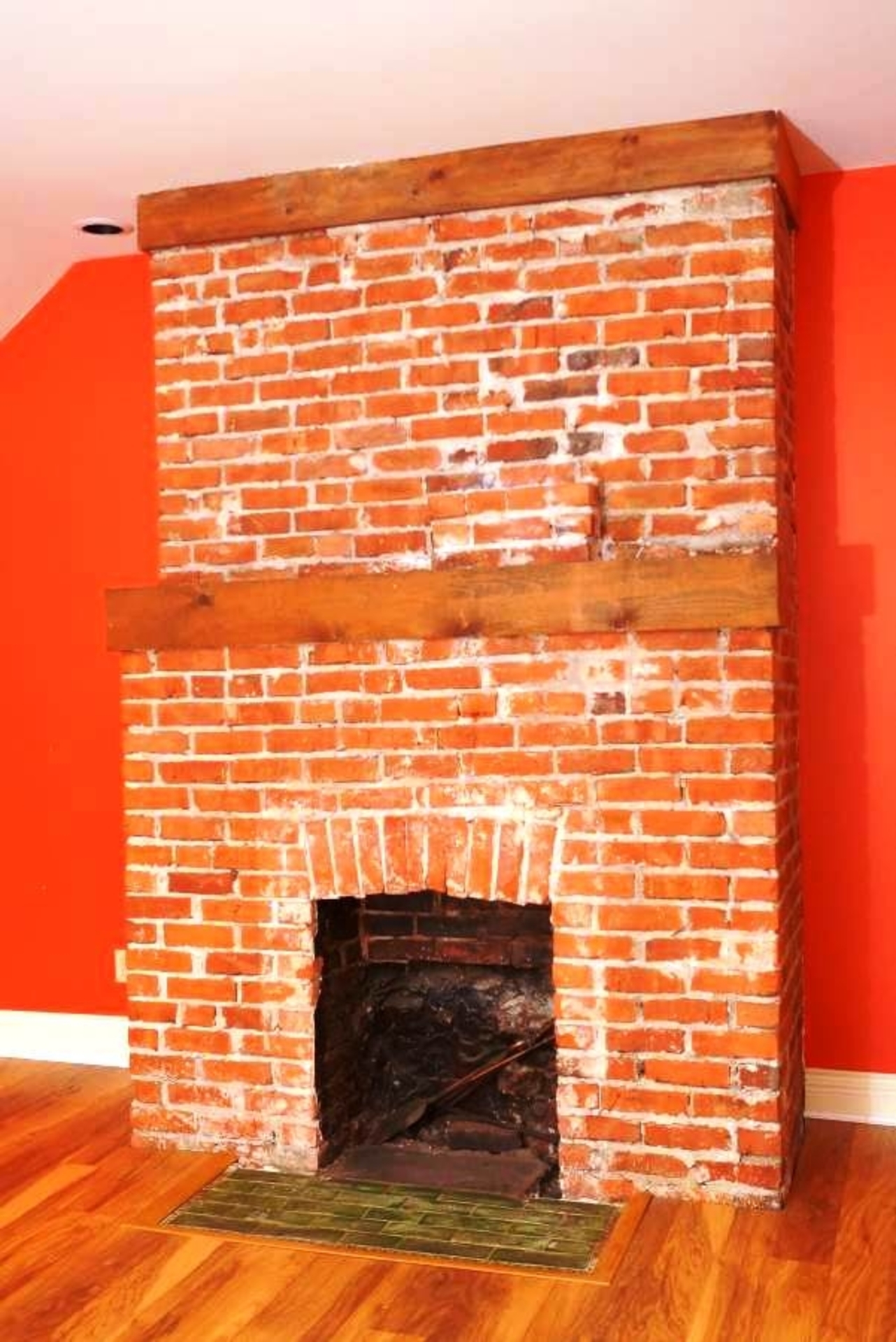 Fireplace at 1589 MARPOLE AVE, Vancouver West