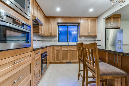 842-Esquimalt-Avenue-West-Vancouver-360hometours-09s at 842  Avenue, Sentinel Hill, West Vancouver
