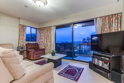 842-Esquimalt-Avenue-West-Vancouver-360hometours-12s at 842  Avenue, Sentinel Hill, West Vancouver