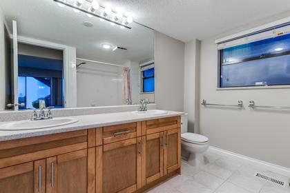 842-Esquimalt-Avenue-West-Vancouver-360hometours-16s at 842  Avenue, Sentinel Hill, West Vancouver