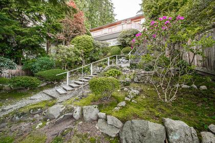 842-Esquimalt-Avenue-West-Vancouver-360hometours-22s at 842  Avenue, Sentinel Hill, West Vancouver